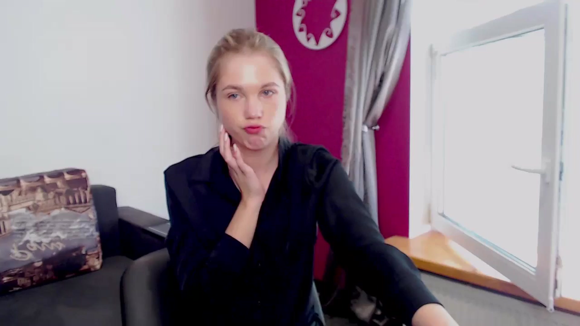 Gallery image thumbnail from Kate_Lewiss's myfreecams stream on, 05/07/2024, 10:07 image 1 of 20