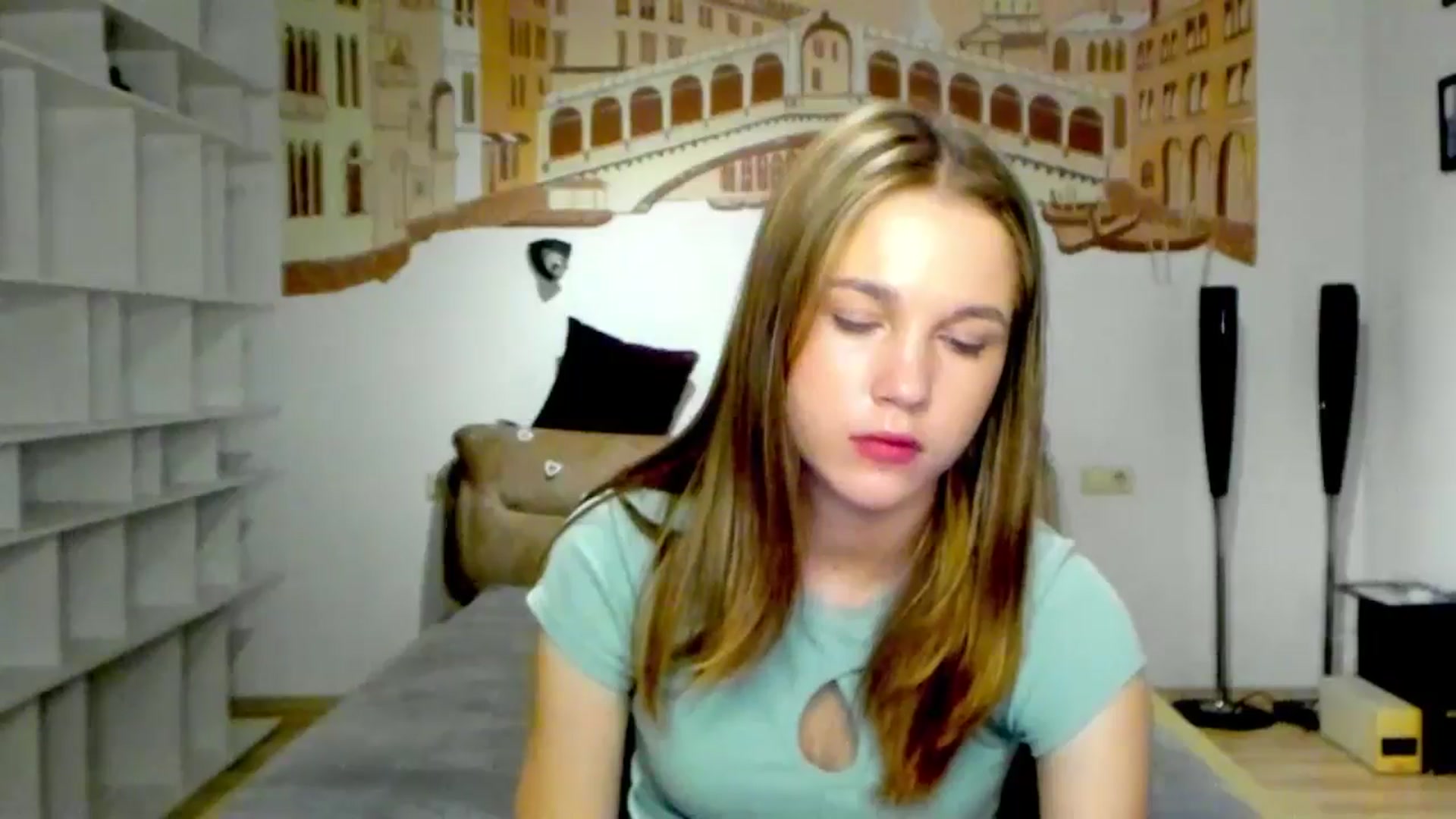 Gallery image thumbnail from Kate_Lewiss's myfreecams stream on, 05/08/2024, 07:20 image 4 of 20