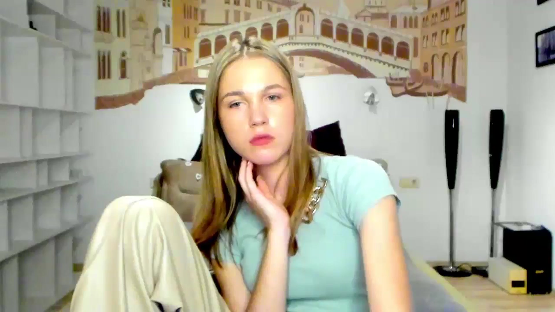 Gallery image thumbnail from Kate_Lewiss's myfreecams stream on, 05/08/2024, 09:28 image 15 of 20
