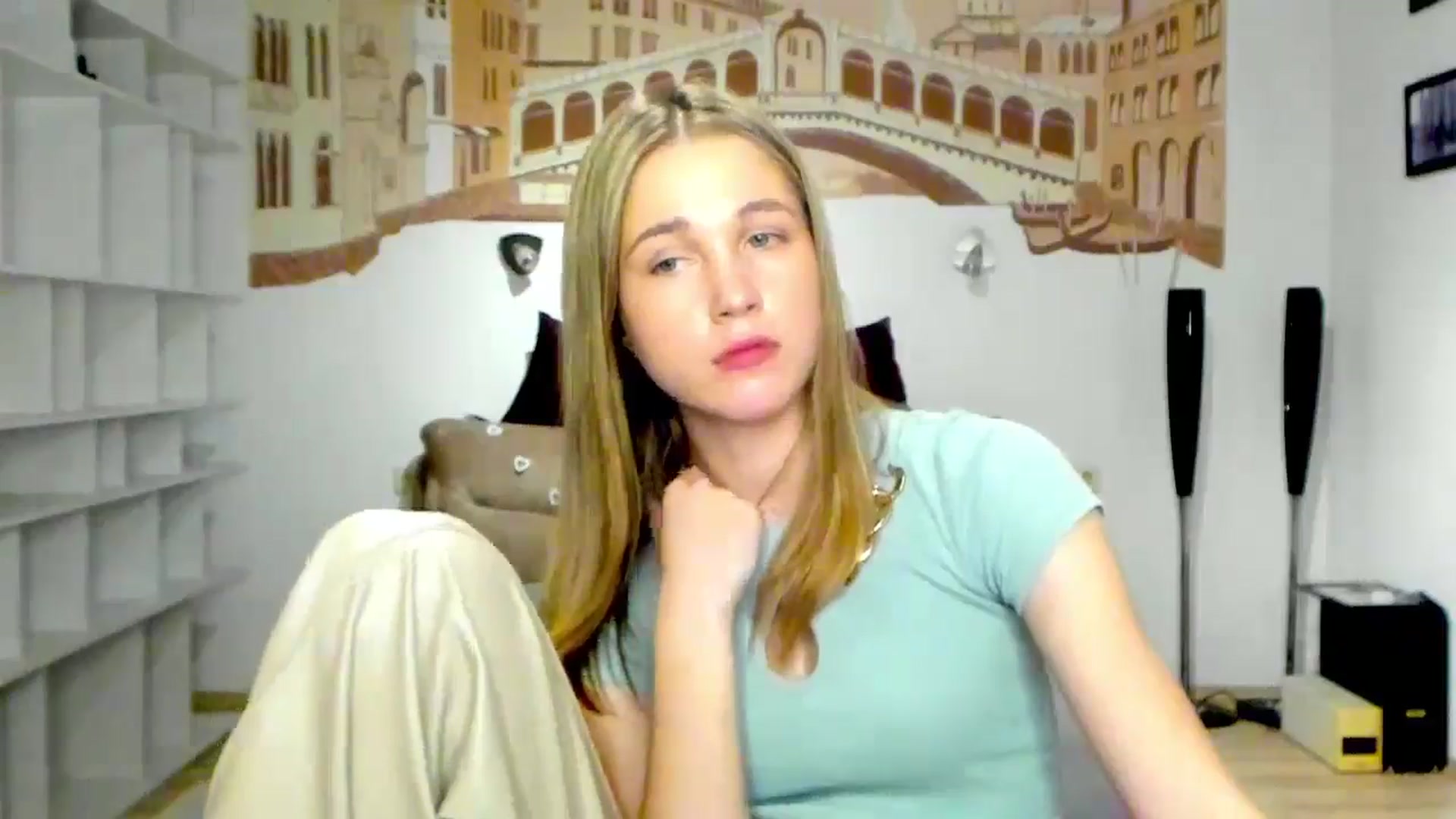 Gallery image thumbnail from Kate_Lewiss's myfreecams stream on, 05/08/2024, 09:28 image 16 of 20