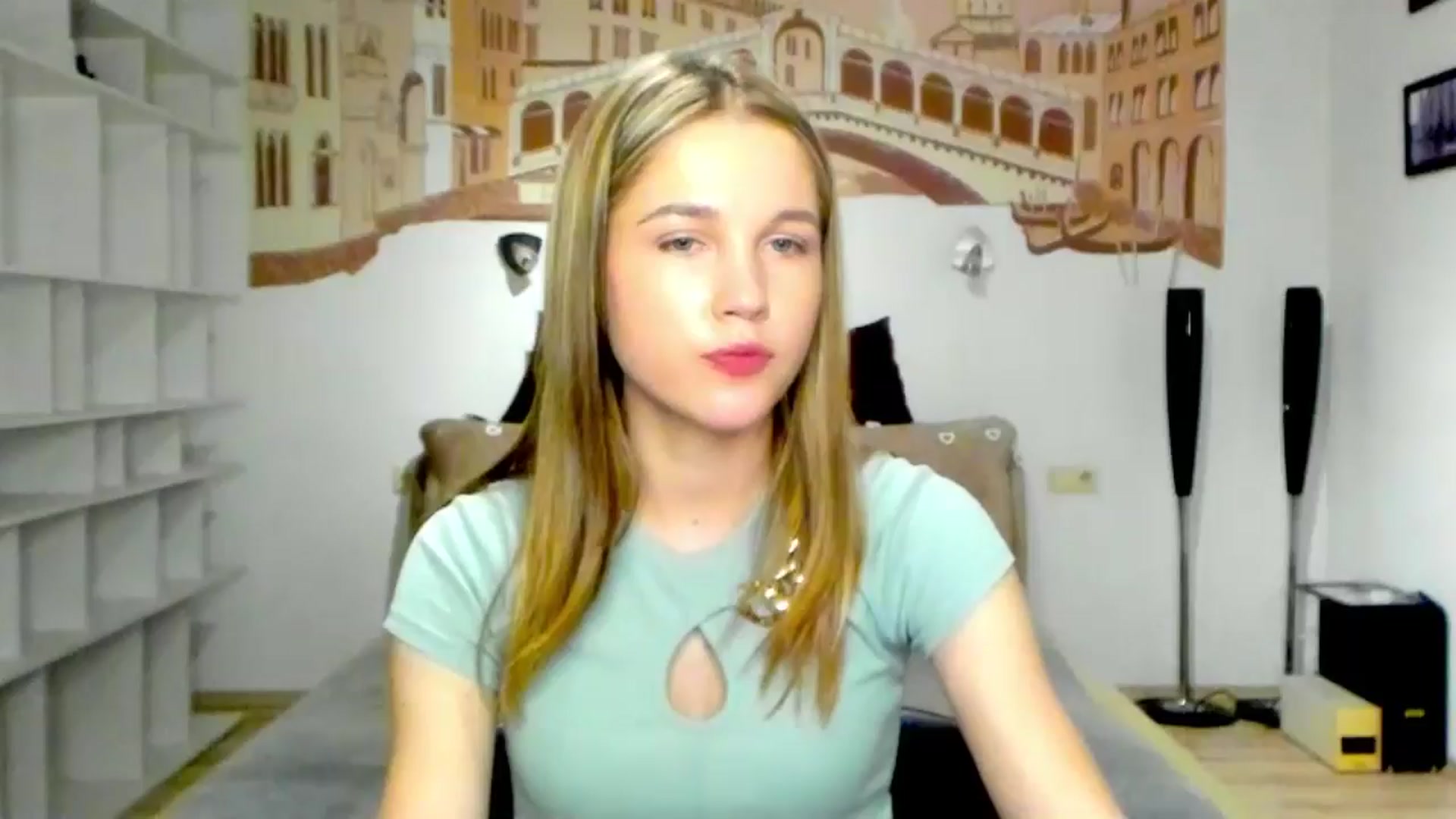 Gallery image thumbnail from Kate_Lewiss's myfreecams stream on, 05/08/2024, 09:28 image 1 of 20