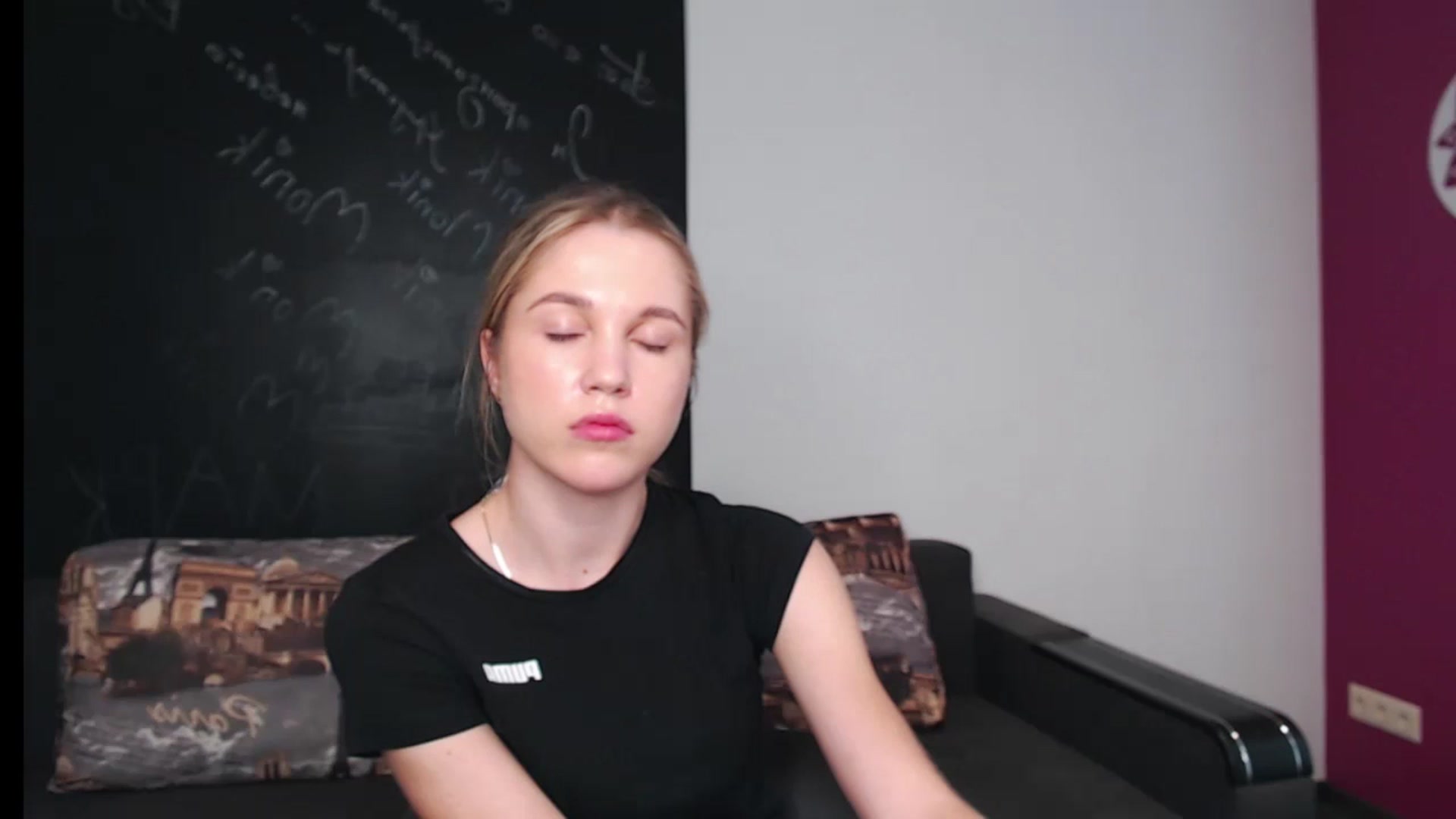 Gallery image thumbnail from Kate_Lewiss's myfreecams stream on, 05/09/2024, 08:25 image 20 of 20