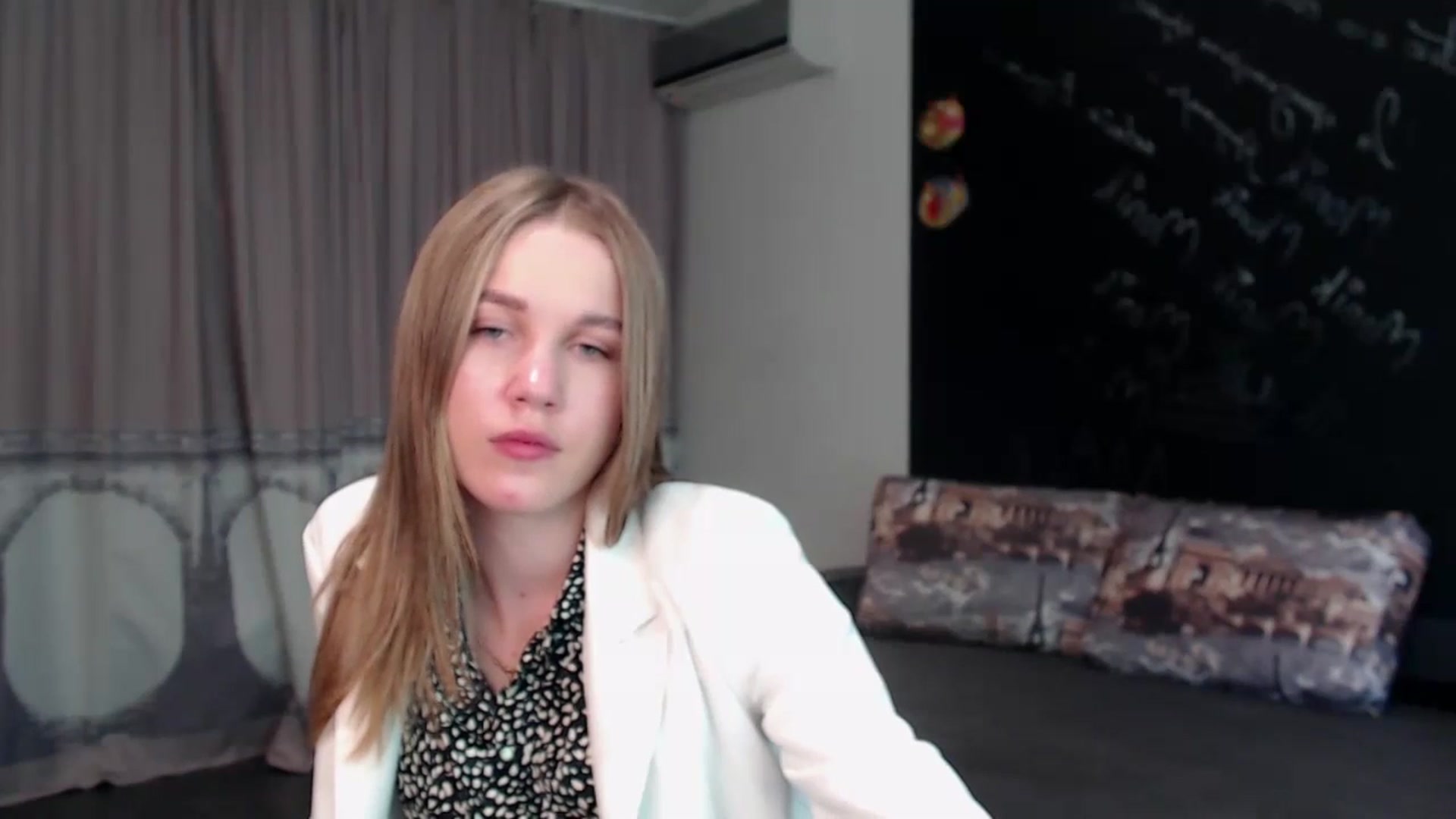 Gallery image thumbnail from Kate_Lewiss's myfreecams stream on, 05/12/2024, 10:46 image 19 of 20