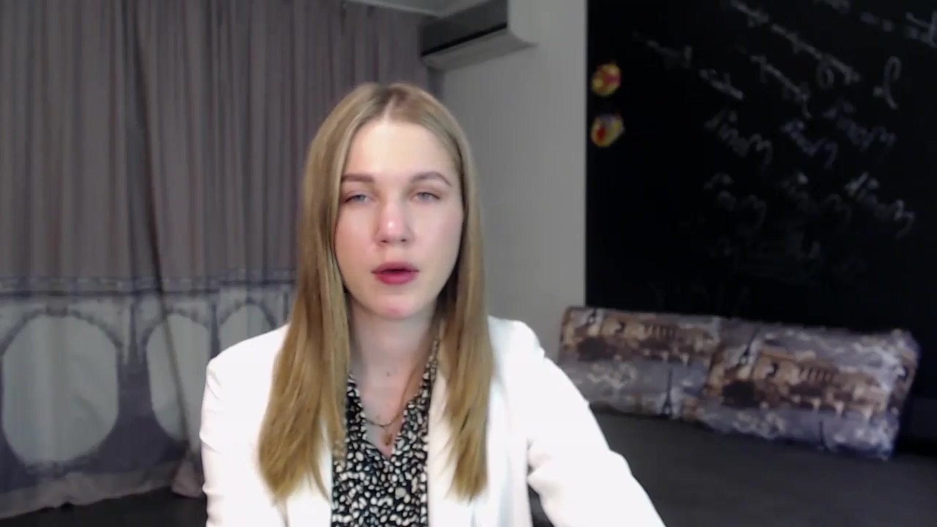 Gallery image thumbnail from Kate_Lewiss's myfreecams stream on, 05/12/2024, 10:46 image 16 of 20