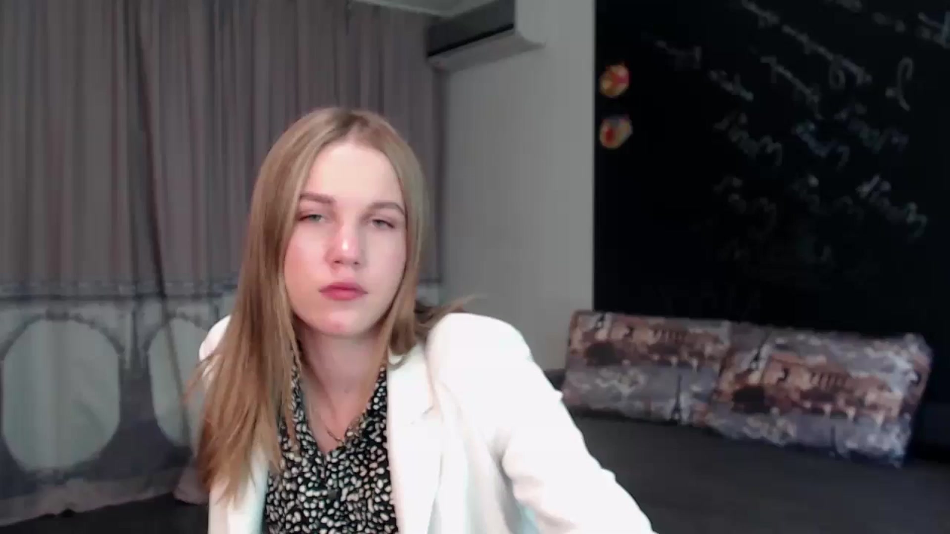 Gallery image thumbnail from Kate_Lewiss's myfreecams stream on, 05/12/2024, 10:46 image 20 of 20