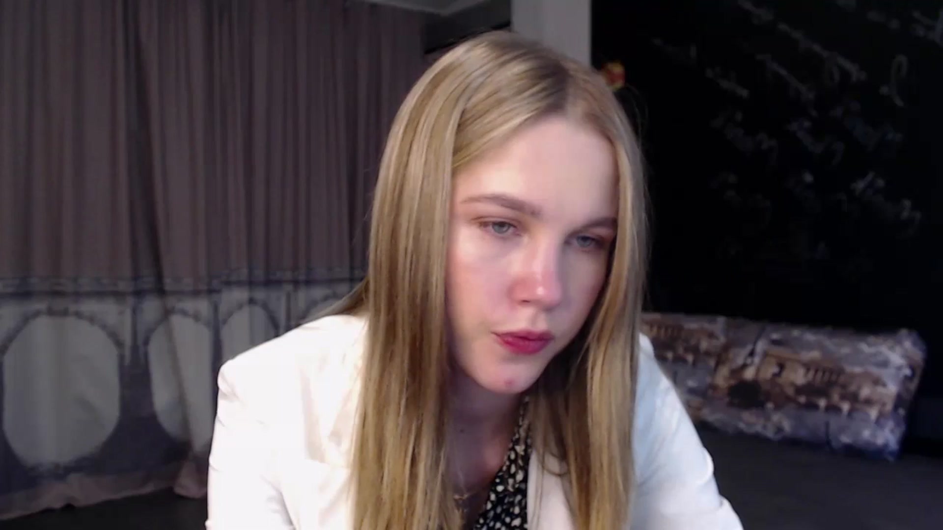 Gallery image thumbnail from Kate_Lewiss's myfreecams stream on, 05/12/2024, 10:46 image 2 of 20