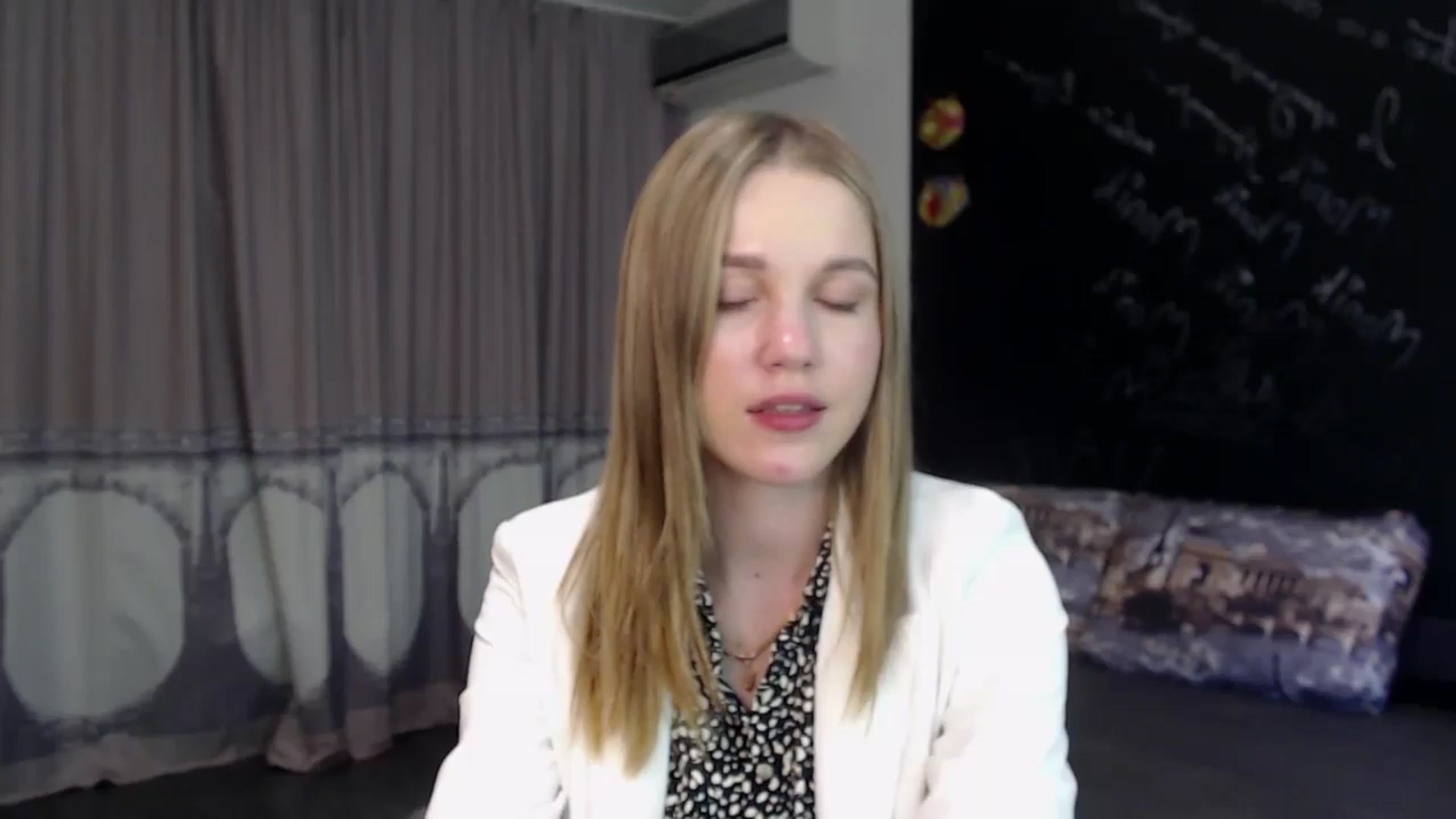 Gallery image thumbnail from Kate_Lewiss's myfreecams stream on, 05/12/2024, 11:00 image 1 of 20