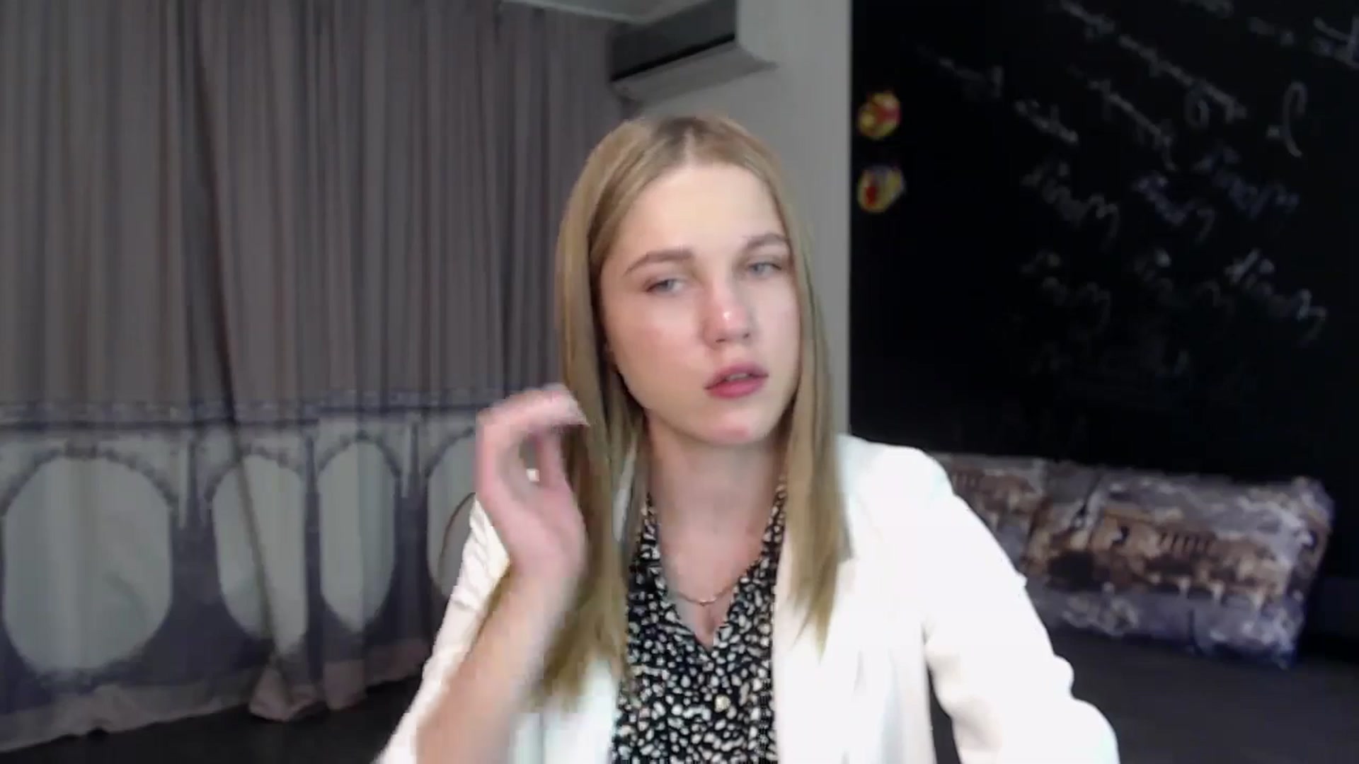 Gallery image thumbnail from Kate_Lewiss's myfreecams stream on, 05/12/2024, 11:00 image 17 of 20