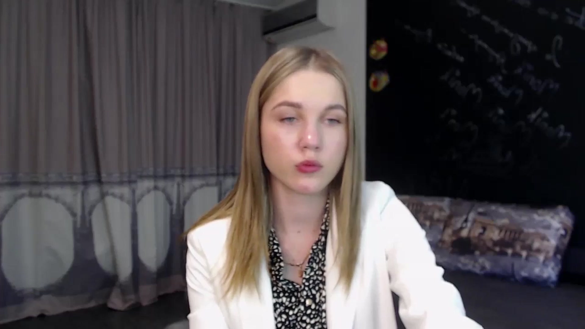 Gallery image thumbnail from Kate_Lewiss's myfreecams stream on, 05/12/2024, 11:00 image 11 of 20
