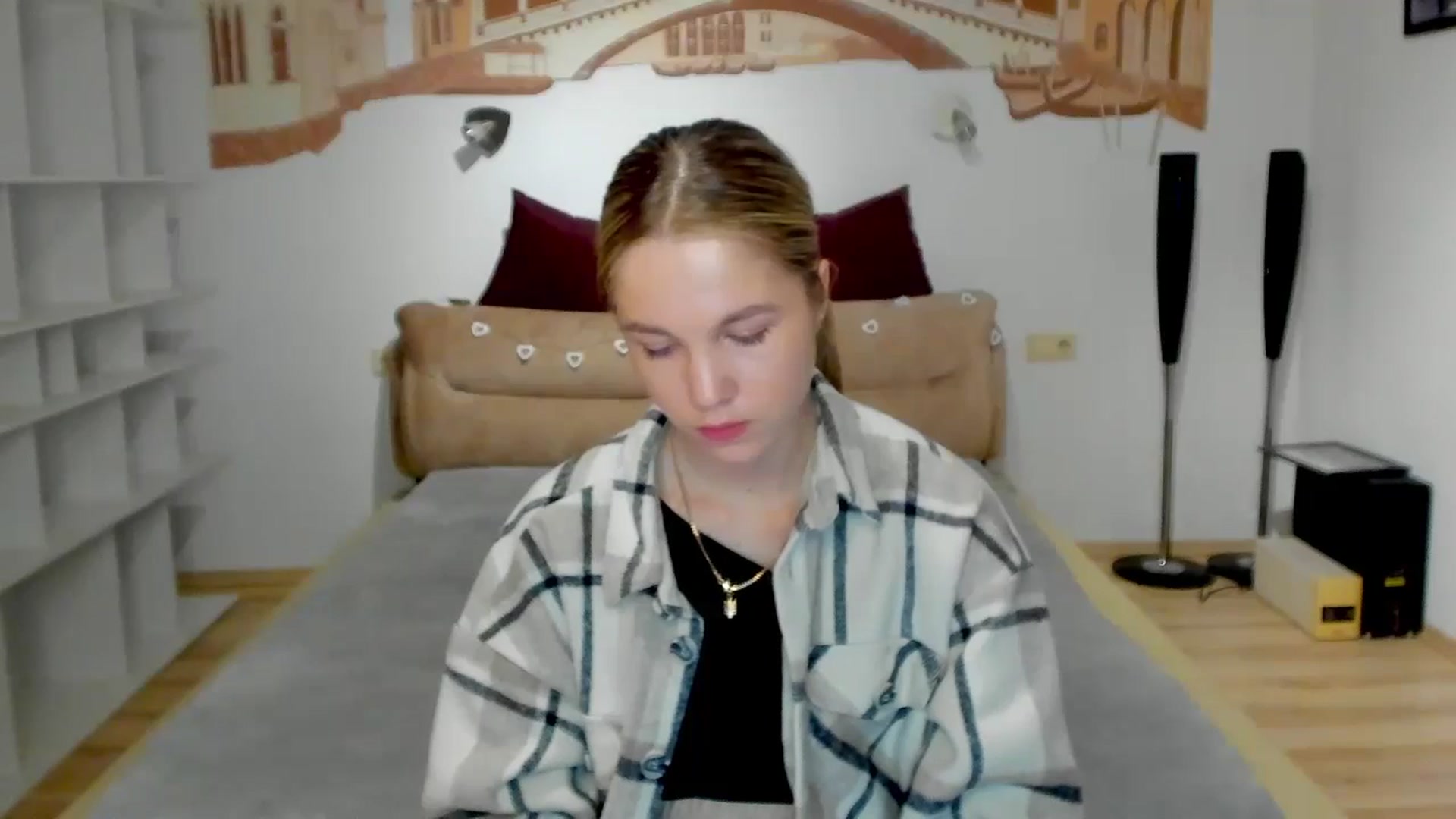 Gallery image thumbnail from Kate_Lewiss's myfreecams stream on, 05/13/2024, 07:13 image 4 of 20