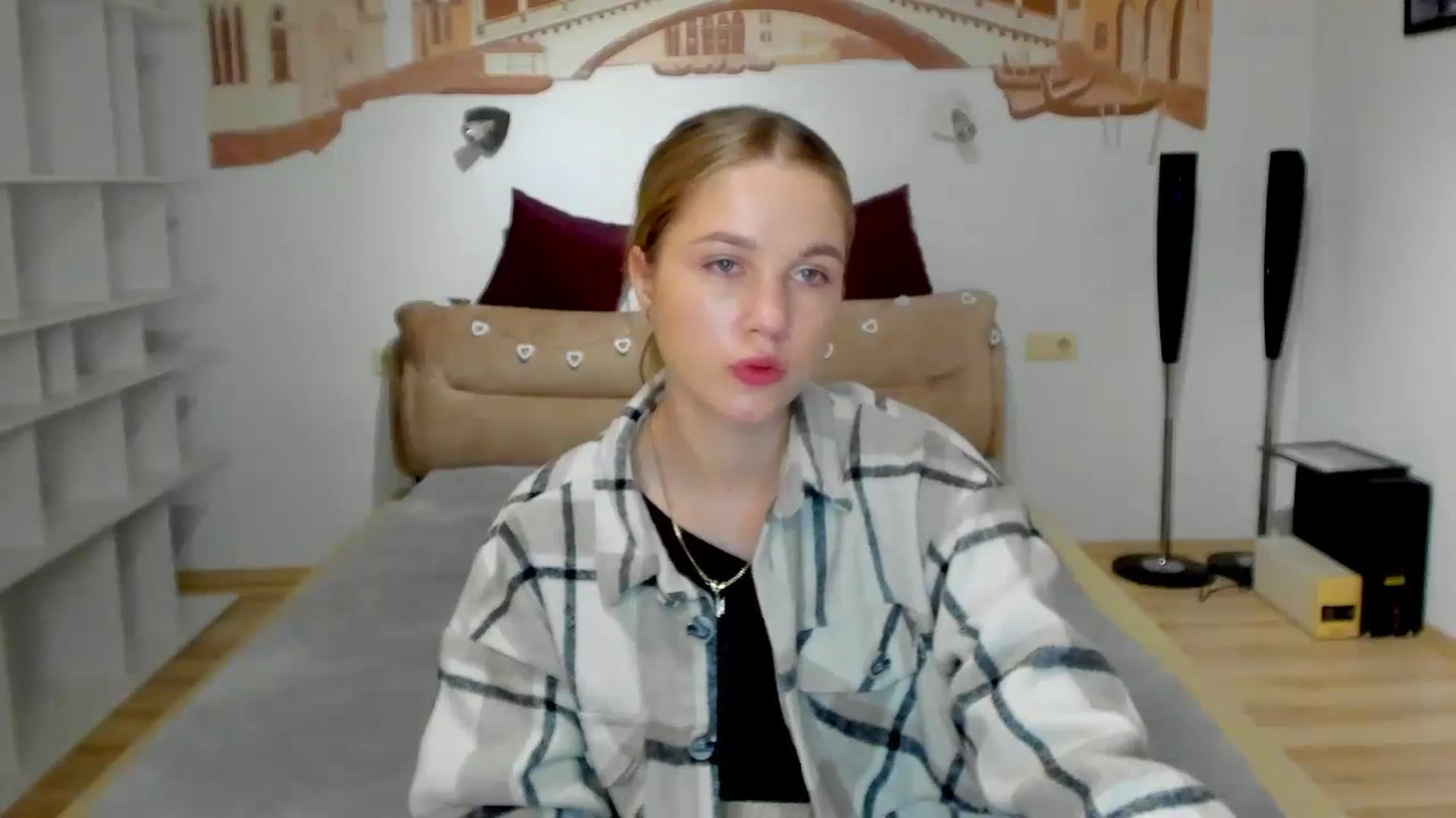 Gallery image thumbnail from Kate_Lewiss's myfreecams stream on, 05/13/2024, 07:13 image 3 of 20