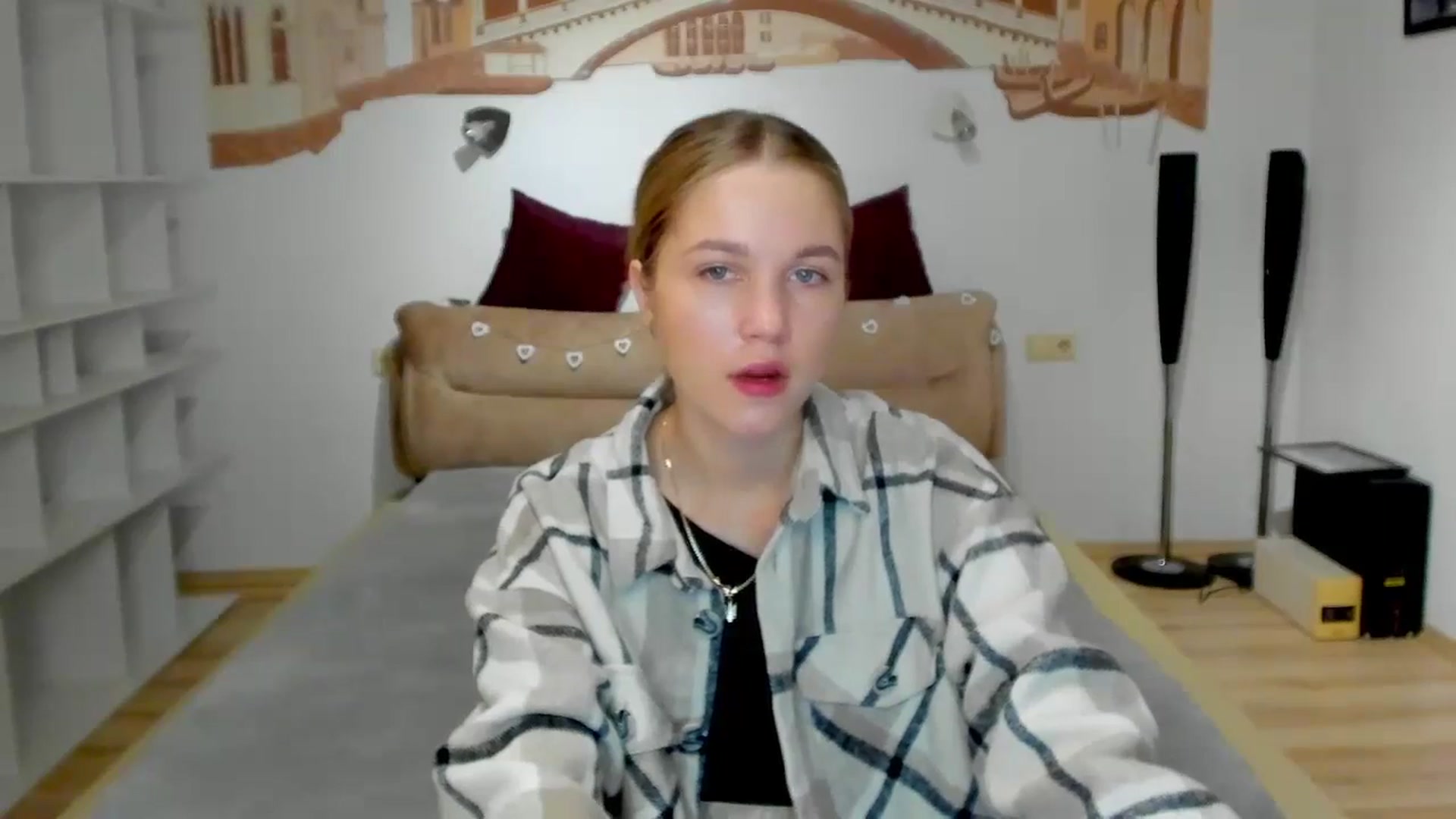 Gallery image thumbnail from Kate_Lewiss's myfreecams stream on, 05/13/2024, 07:13 image 2 of 20