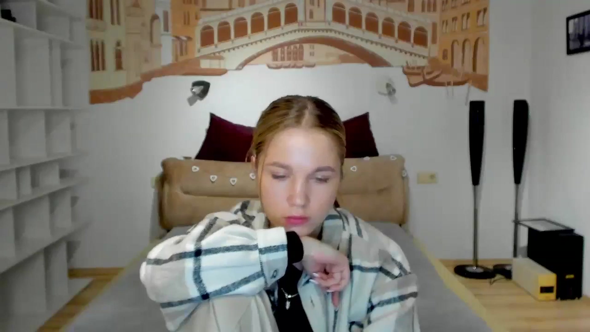 Gallery image thumbnail from Kate_Lewiss's myfreecams stream on, 05/13/2024, 07:13 image 11 of 20