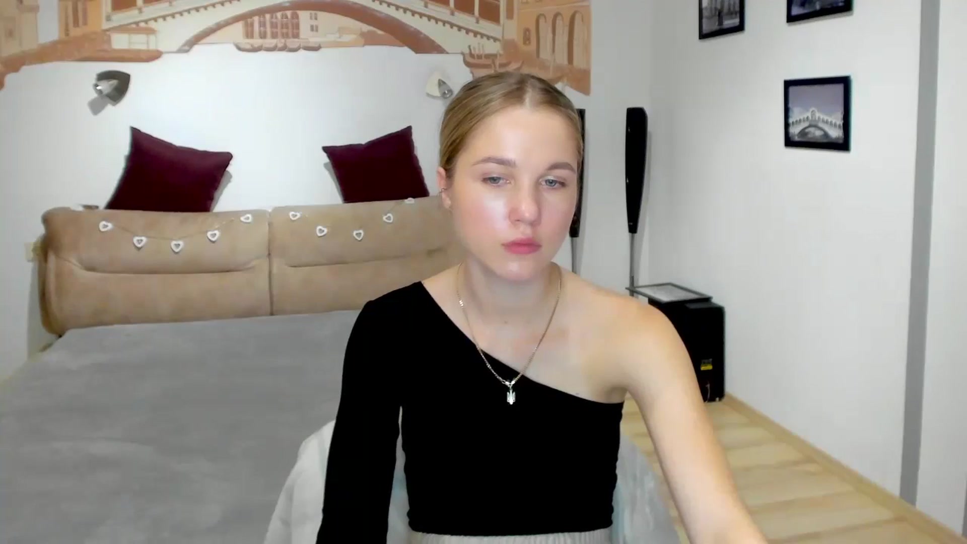Gallery image thumbnail from Kate_Lewiss's myfreecams stream on, 05/13/2024, 09:28 image 3 of 20