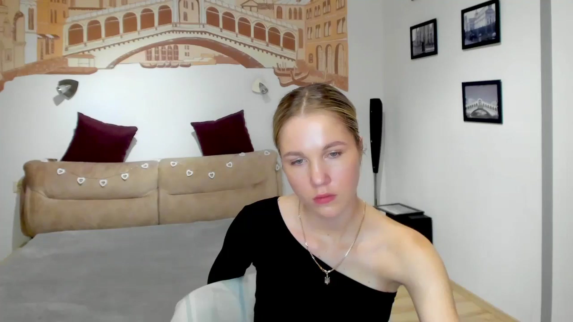Gallery image thumbnail from Kate_Lewiss's myfreecams stream on, 05/13/2024, 09:28 image 11 of 20