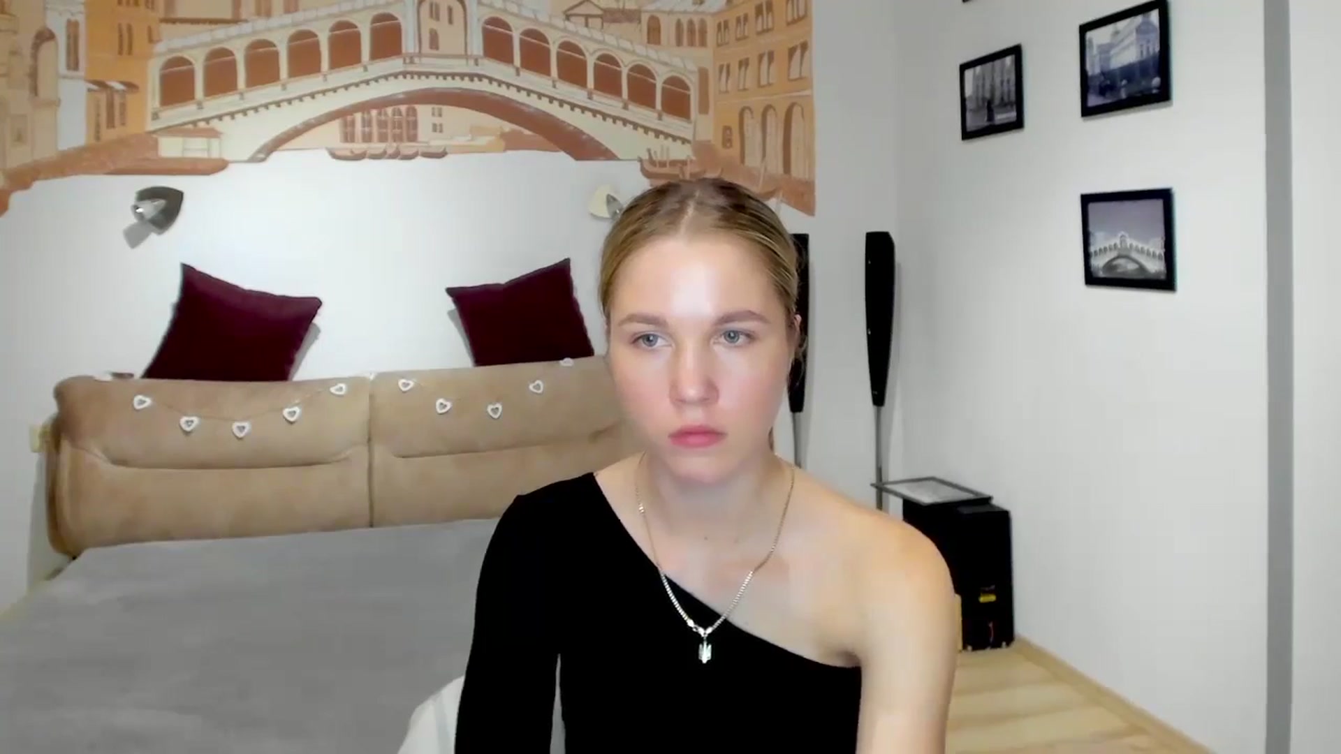 Gallery image thumbnail from Kate_Lewiss's myfreecams stream on, 05/13/2024, 09:28 image 18 of 20