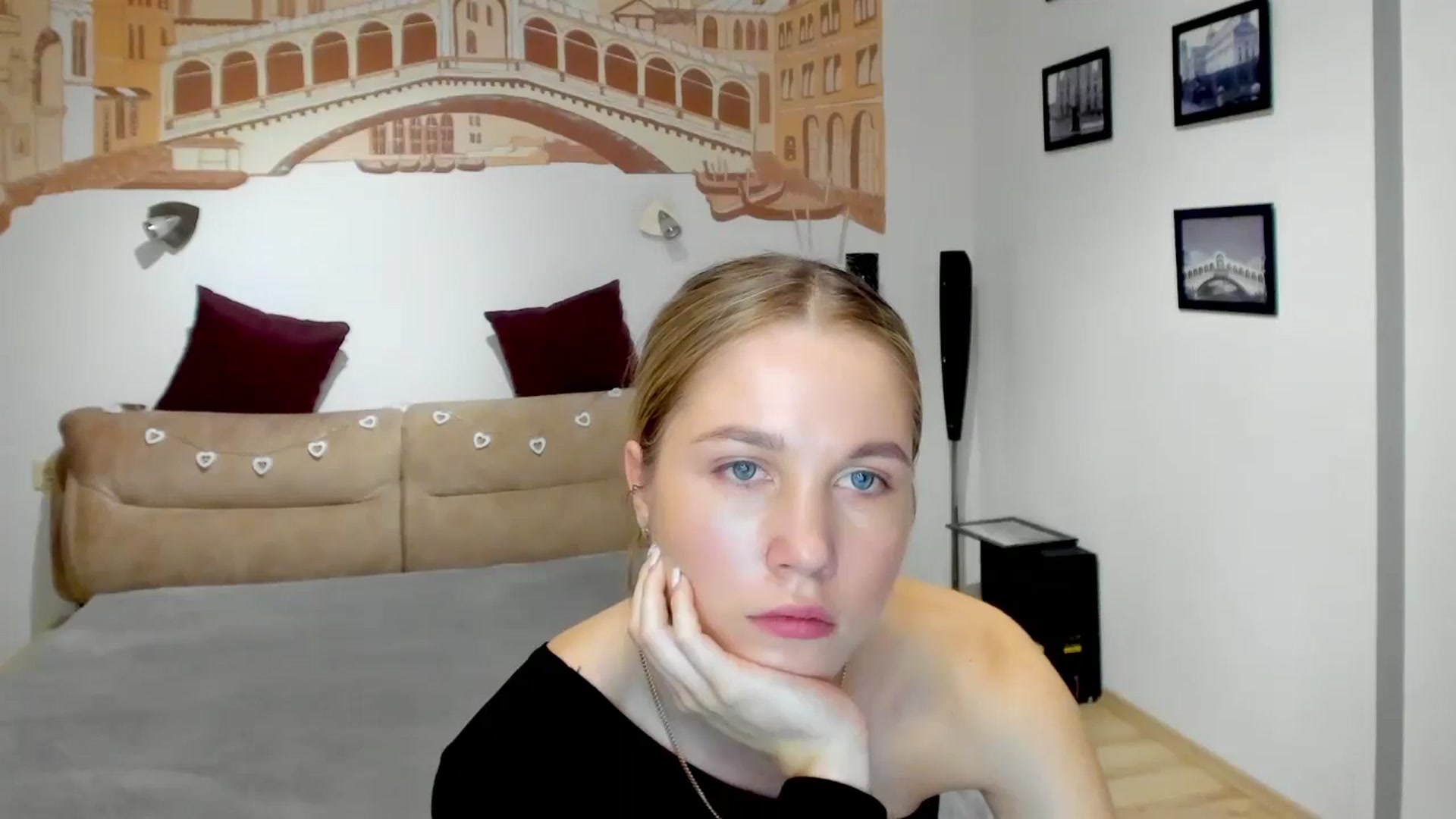 Gallery image thumbnail from Kate_Lewiss's myfreecams stream on, 05/13/2024, 09:28 image 15 of 20