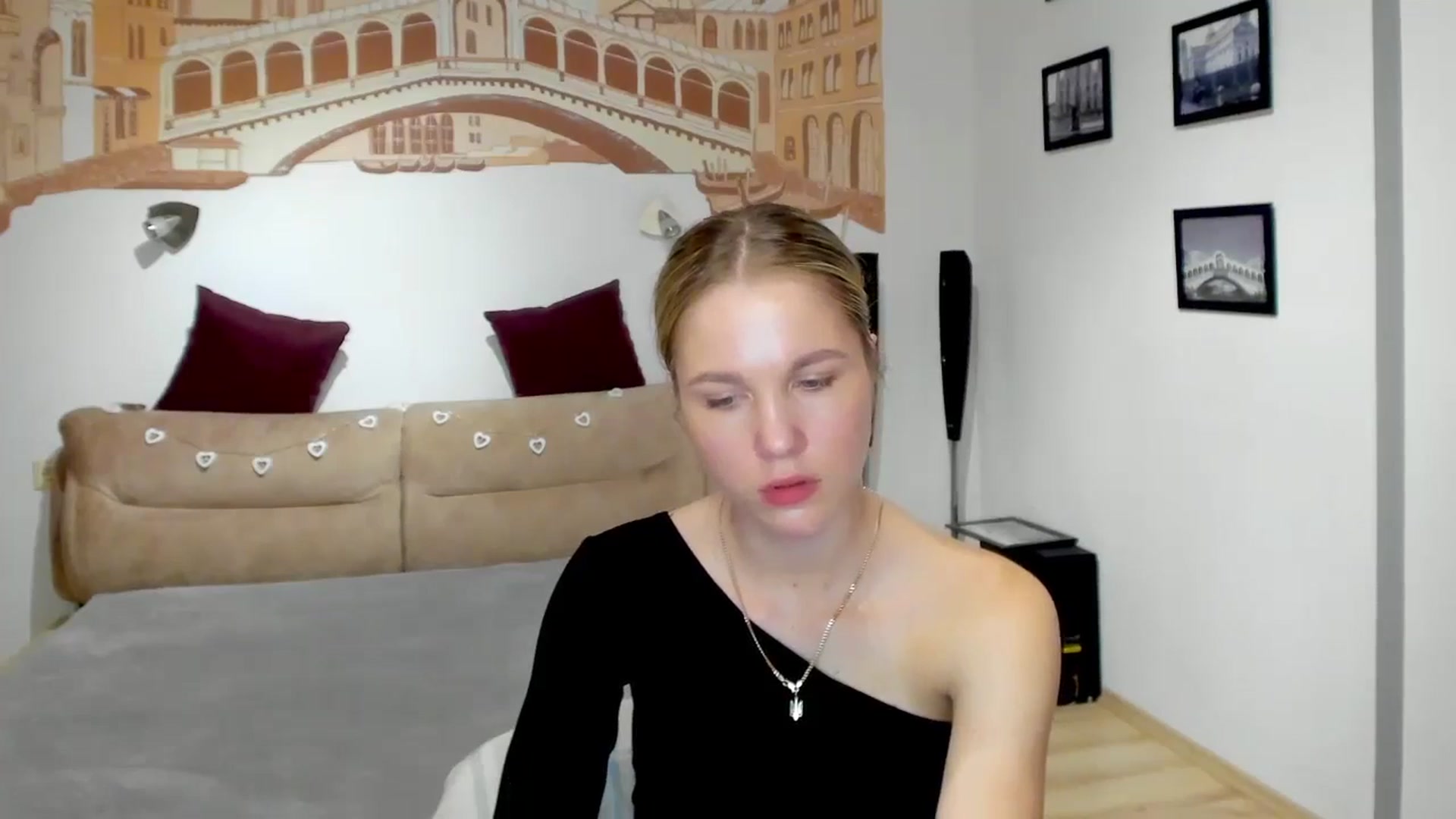 Gallery image thumbnail from Kate_Lewiss's myfreecams stream on, 05/13/2024, 09:28 image 13 of 20