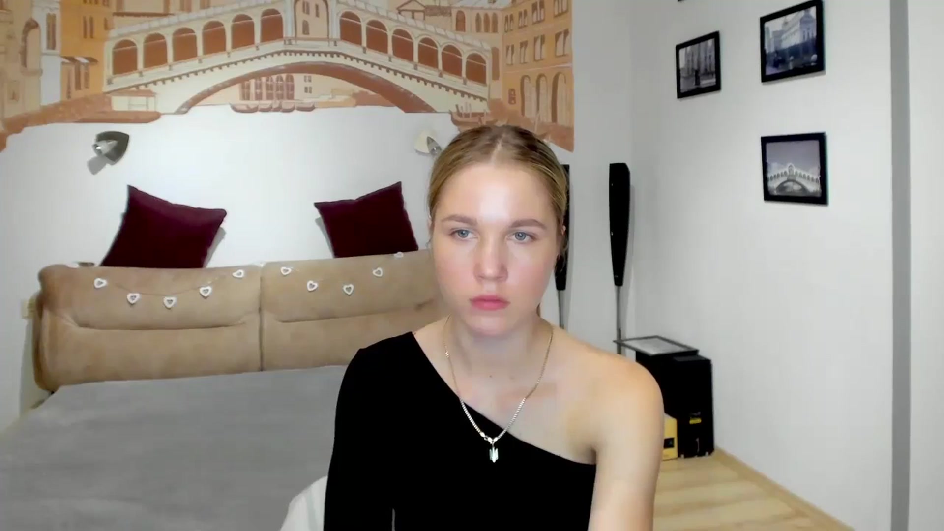 Gallery image thumbnail from Kate_Lewiss's myfreecams stream on, 05/13/2024, 09:28 image 16 of 20