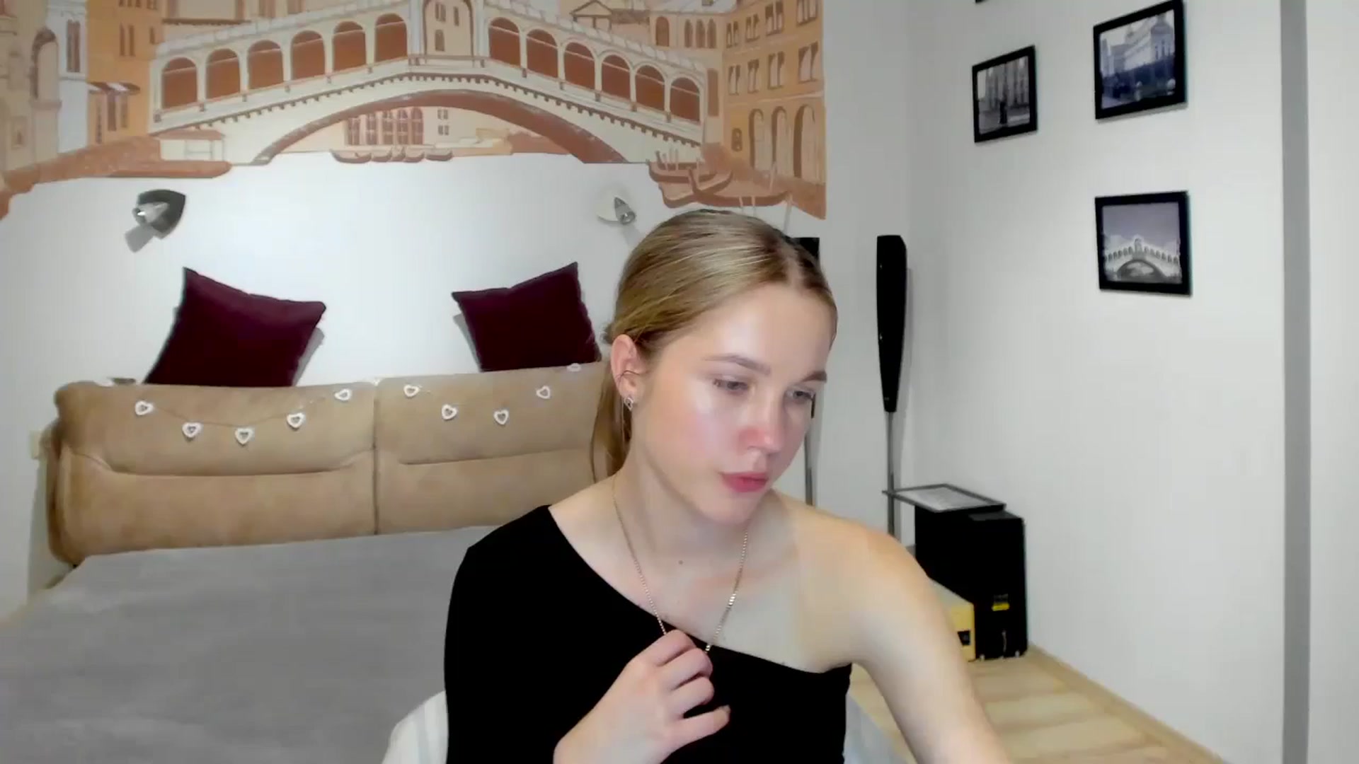 Gallery image thumbnail from Kate_Lewiss's myfreecams stream on, 05/13/2024, 09:55 image 1 of 20