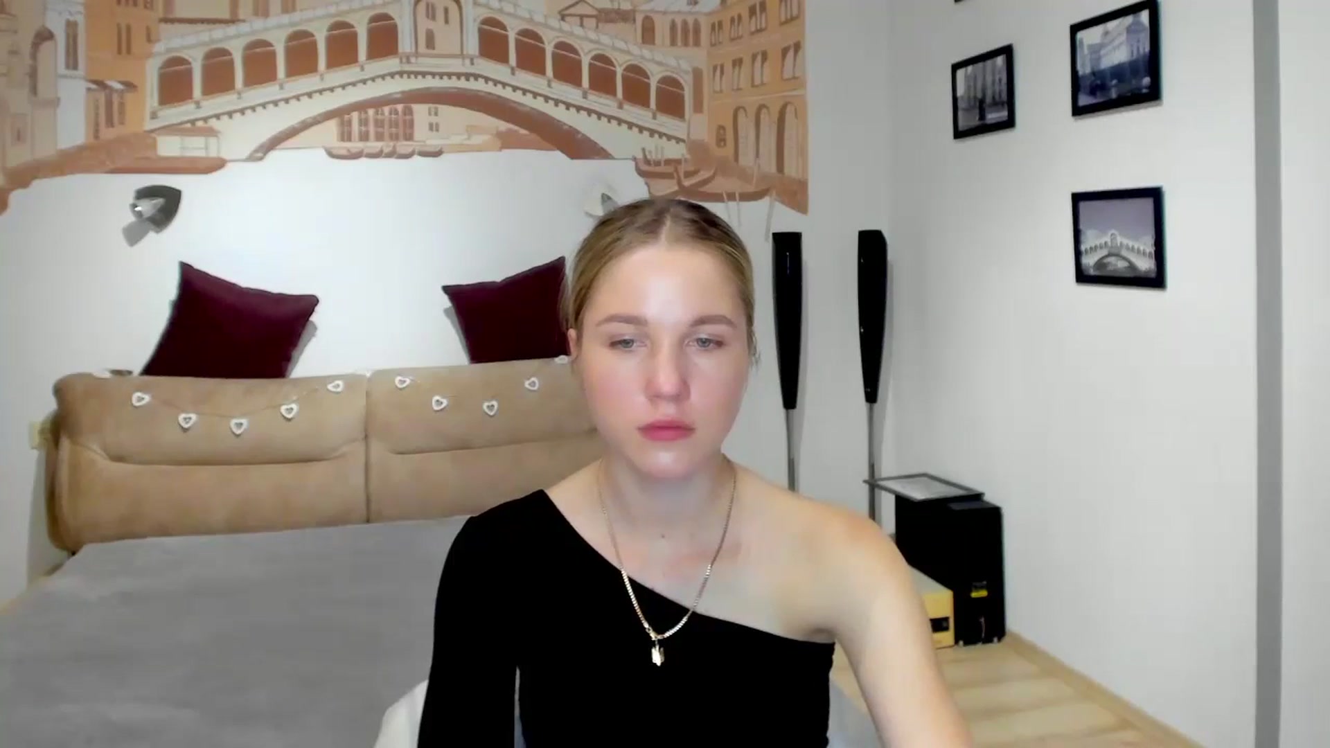 Gallery image thumbnail from Kate_Lewiss's myfreecams stream on, 05/13/2024, 09:55 image 4 of 20