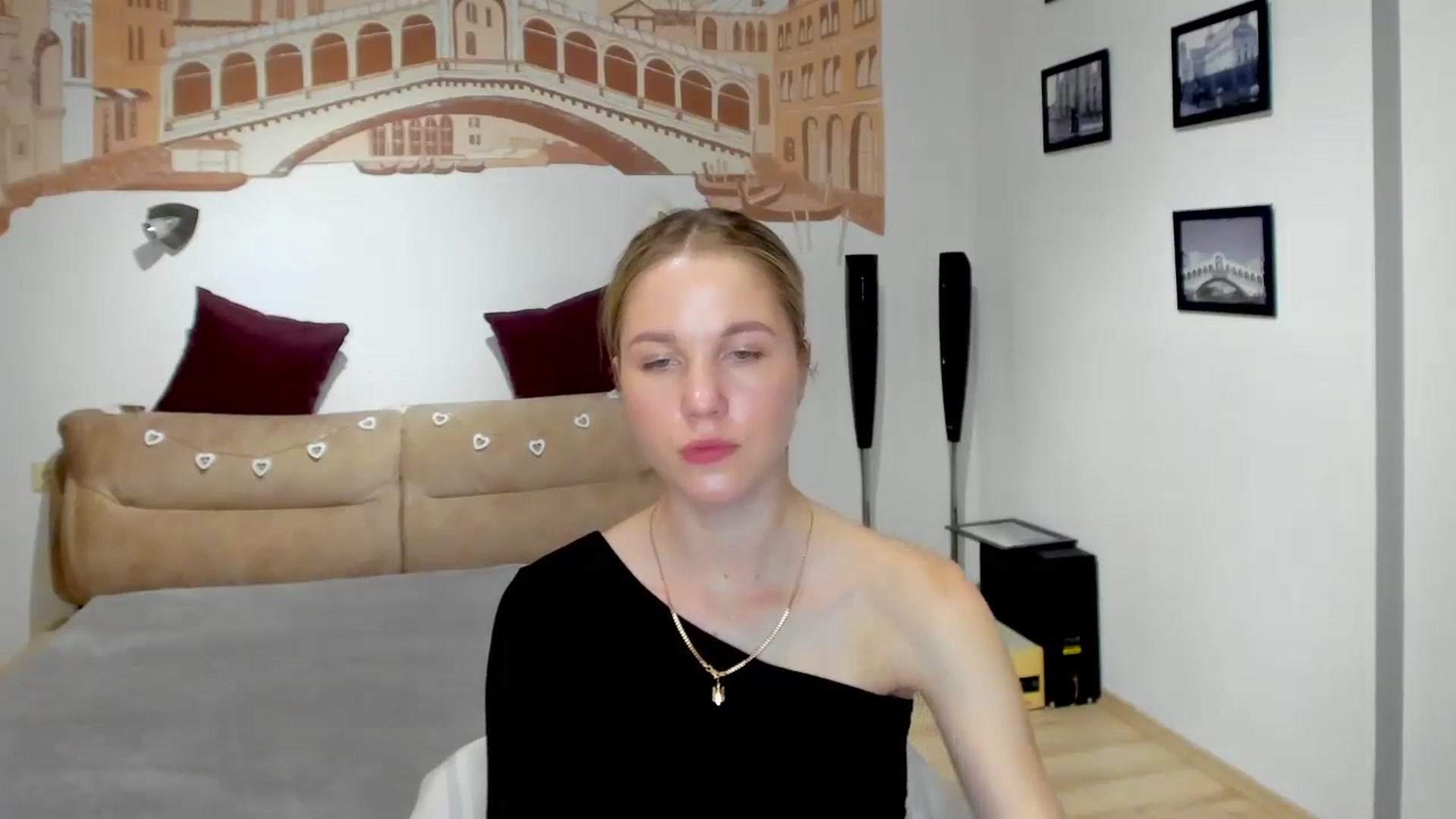 Gallery image thumbnail from Kate_Lewiss's myfreecams stream on, 05/13/2024, 09:55 image 10 of 20