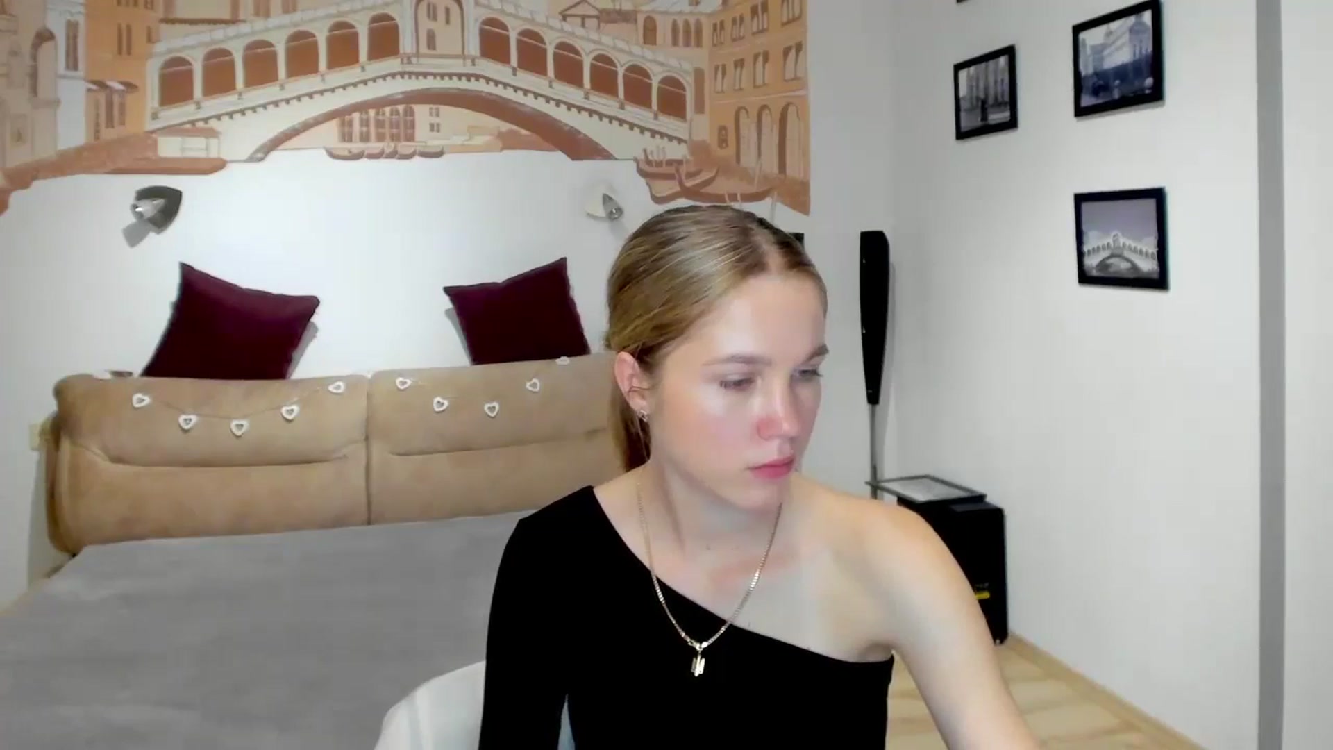 Gallery image thumbnail from Kate_Lewiss's myfreecams stream on, 05/13/2024, 09:55 image 19 of 20