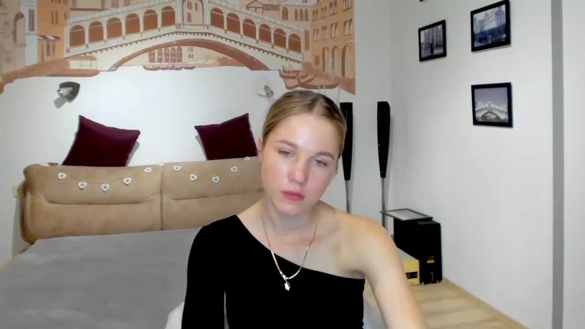 Gallery image thumbnail from Kate_Lewiss's myfreecams stream on, 05/13/2024, 09:55 image 3 of 20
