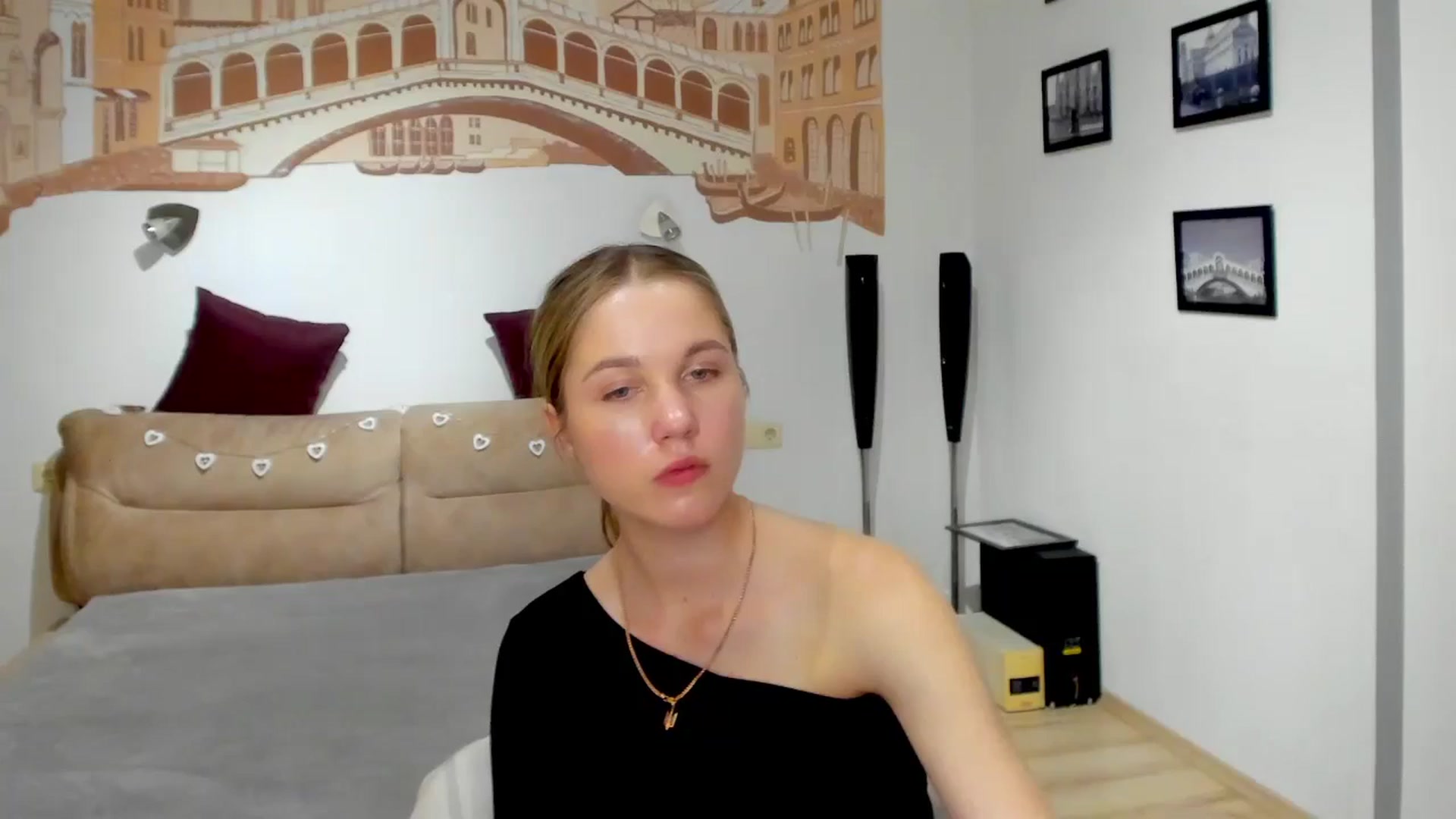 Gallery image thumbnail from Kate_Lewiss's myfreecams stream on, 05/13/2024, 10:23 image 1 of 20
