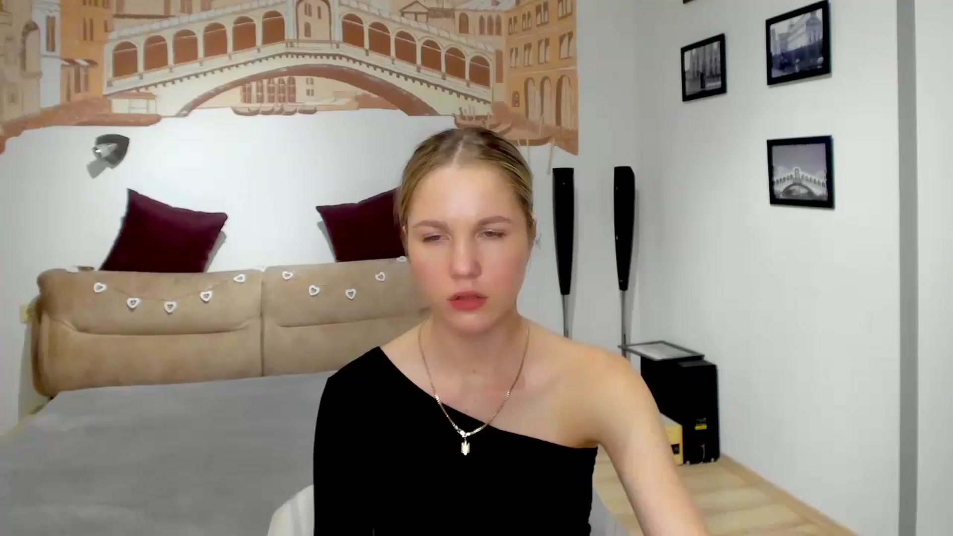 Gallery image thumbnail from Kate_Lewiss's myfreecams stream on, 05/13/2024, 10:23 image 13 of 20