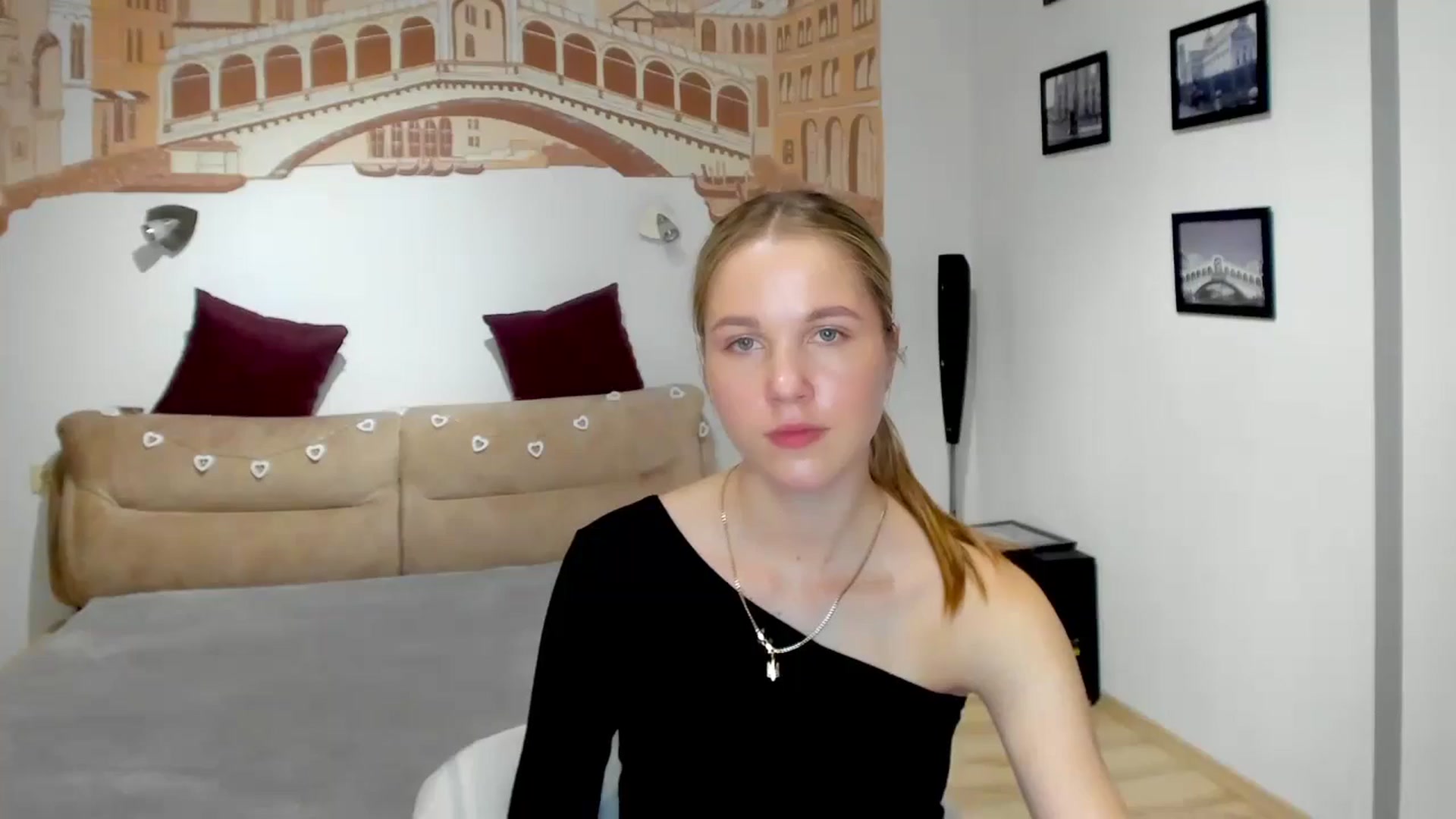 Gallery image thumbnail from Kate_Lewiss's myfreecams stream on, 05/13/2024, 10:23 image 20 of 20