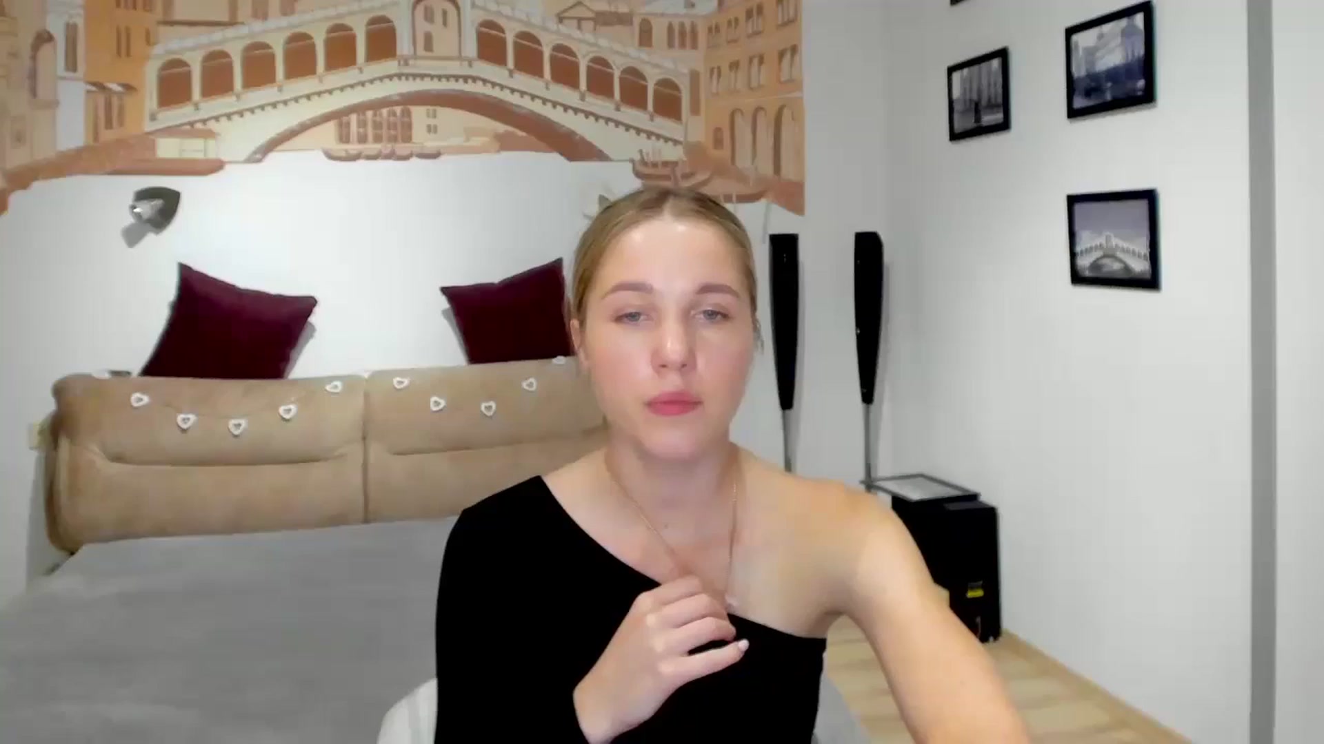 Gallery image thumbnail from Kate_Lewiss's myfreecams stream on, 05/13/2024, 10:54 image 6 of 20