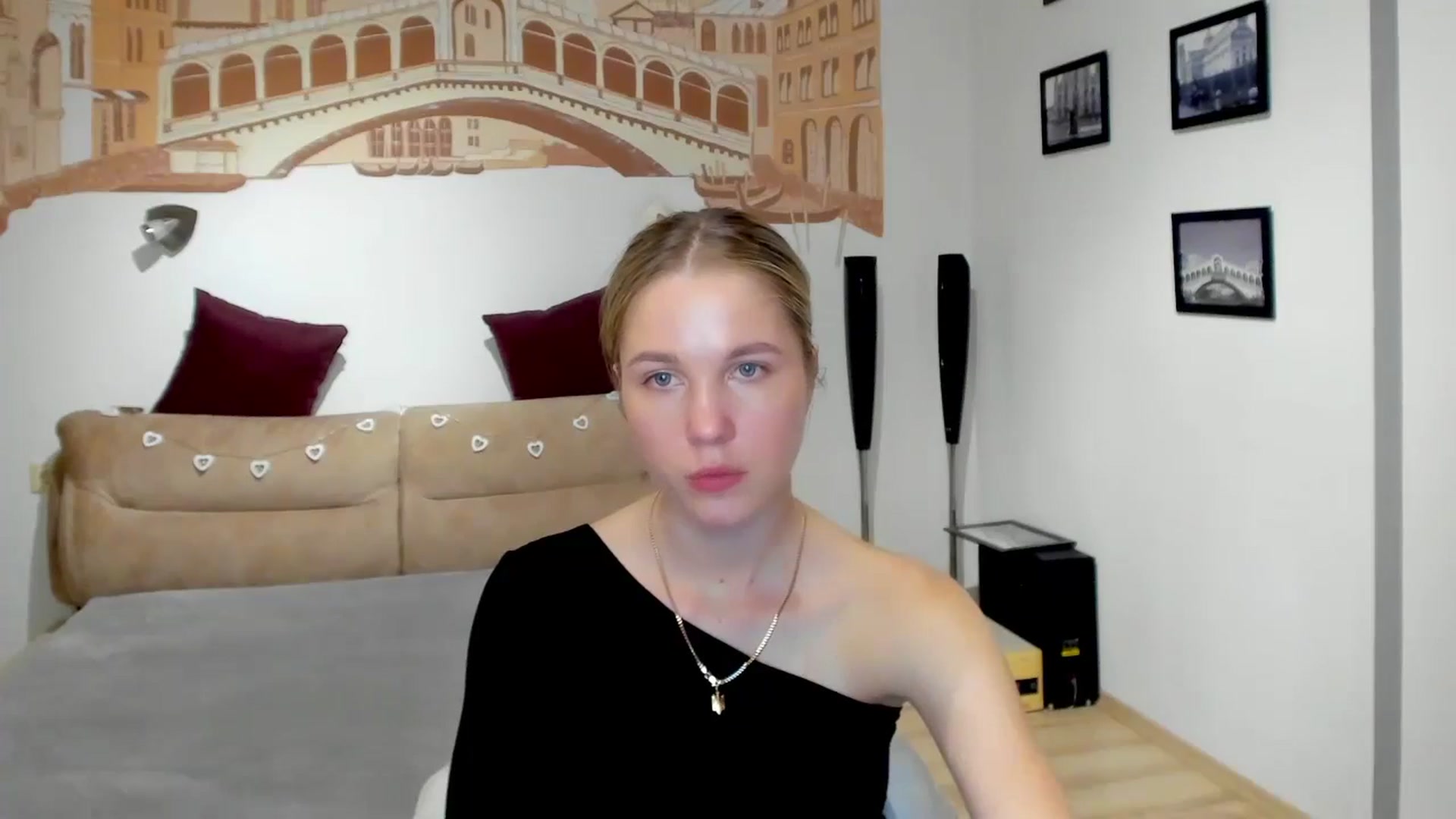Gallery image thumbnail from Kate_Lewiss's myfreecams stream on, 05/13/2024, 10:54 image 10 of 20