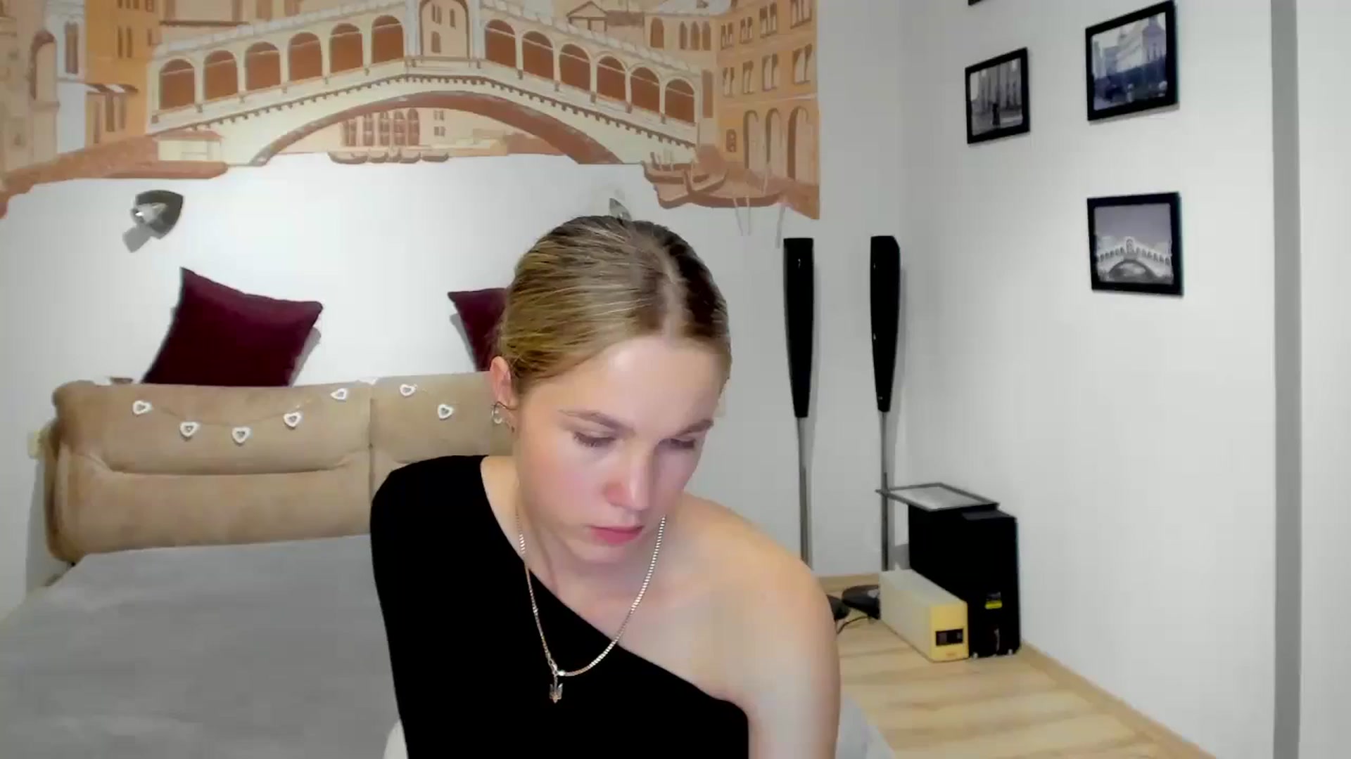 Gallery image thumbnail from Kate_Lewiss's myfreecams stream on, 05/13/2024, 10:54 image 1 of 20