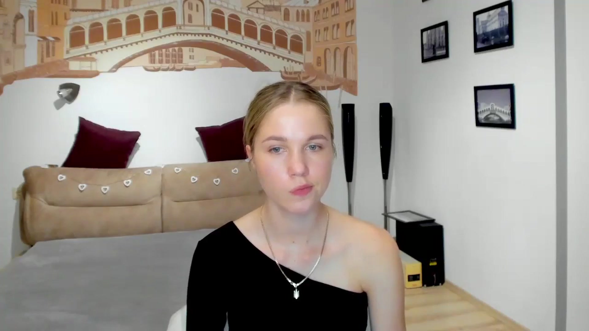 Gallery image thumbnail from Kate_Lewiss's myfreecams stream on, 05/13/2024, 10:54 image 13 of 20