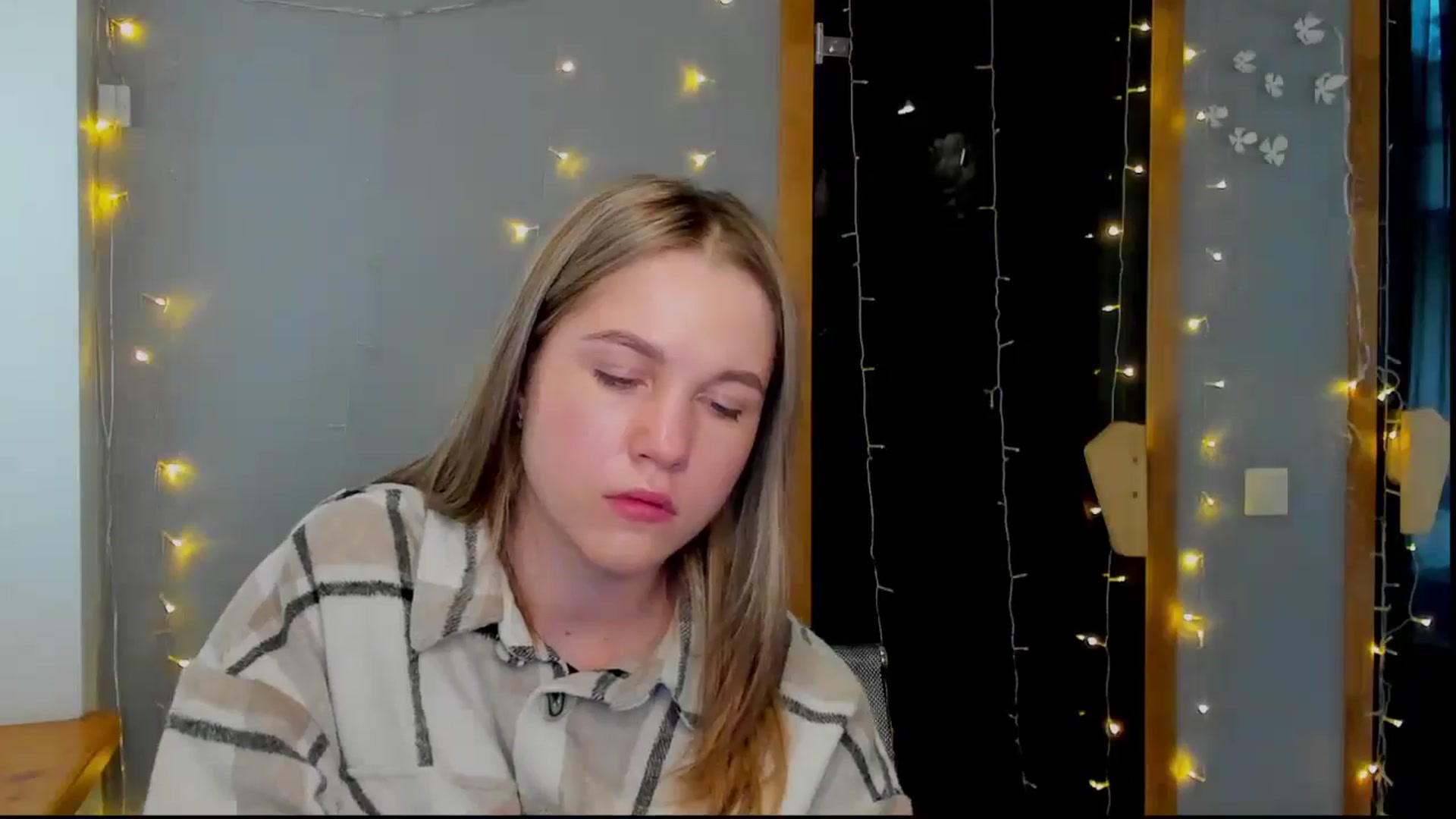 Gallery image thumbnail from Kate_Lewiss's myfreecams stream on, 05/14/2024, 07:04 image 4 of 20