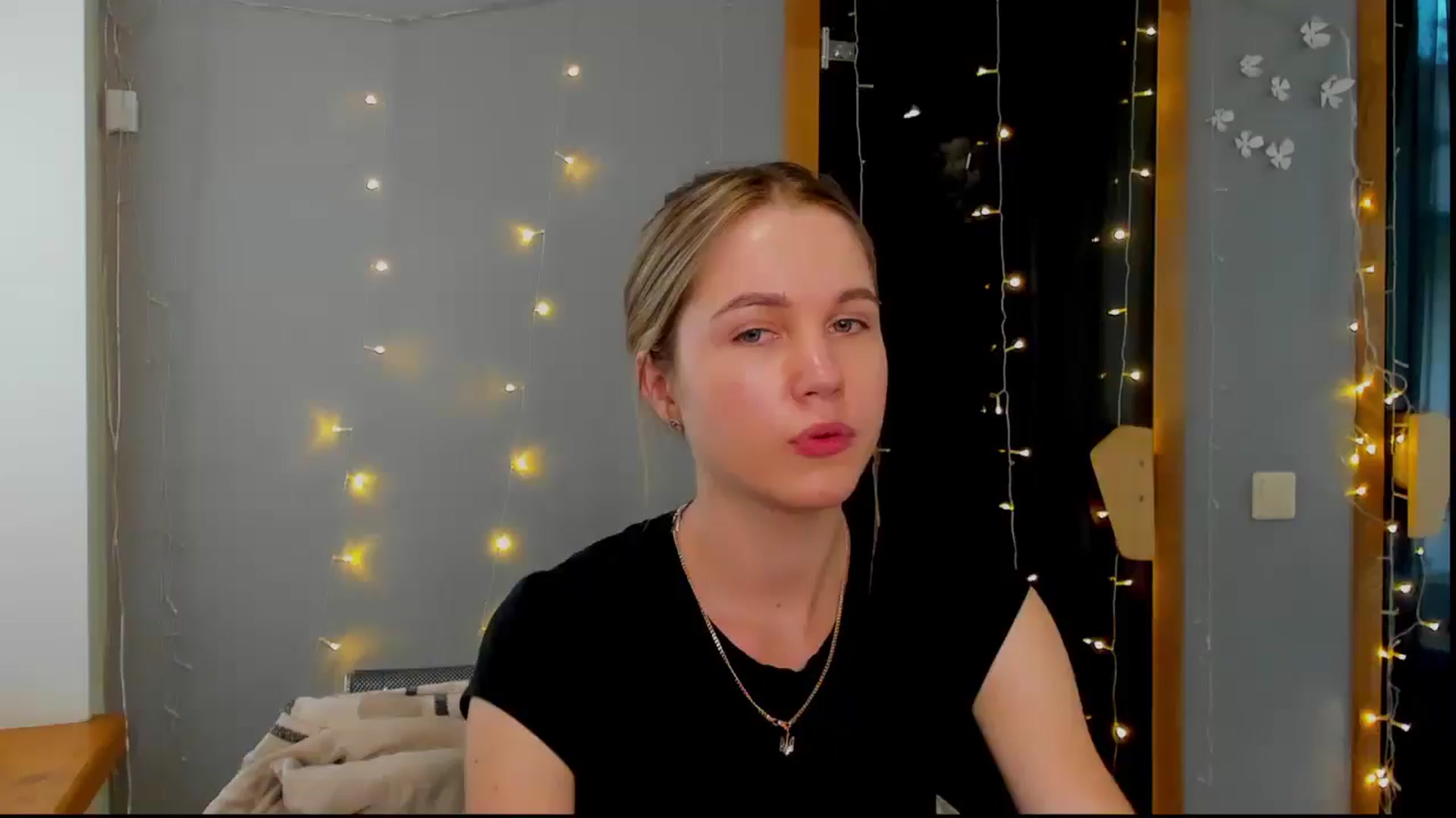 Gallery image thumbnail from Kate_Lewiss's myfreecams stream on, 05/14/2024, 10:54 image 17 of 20
