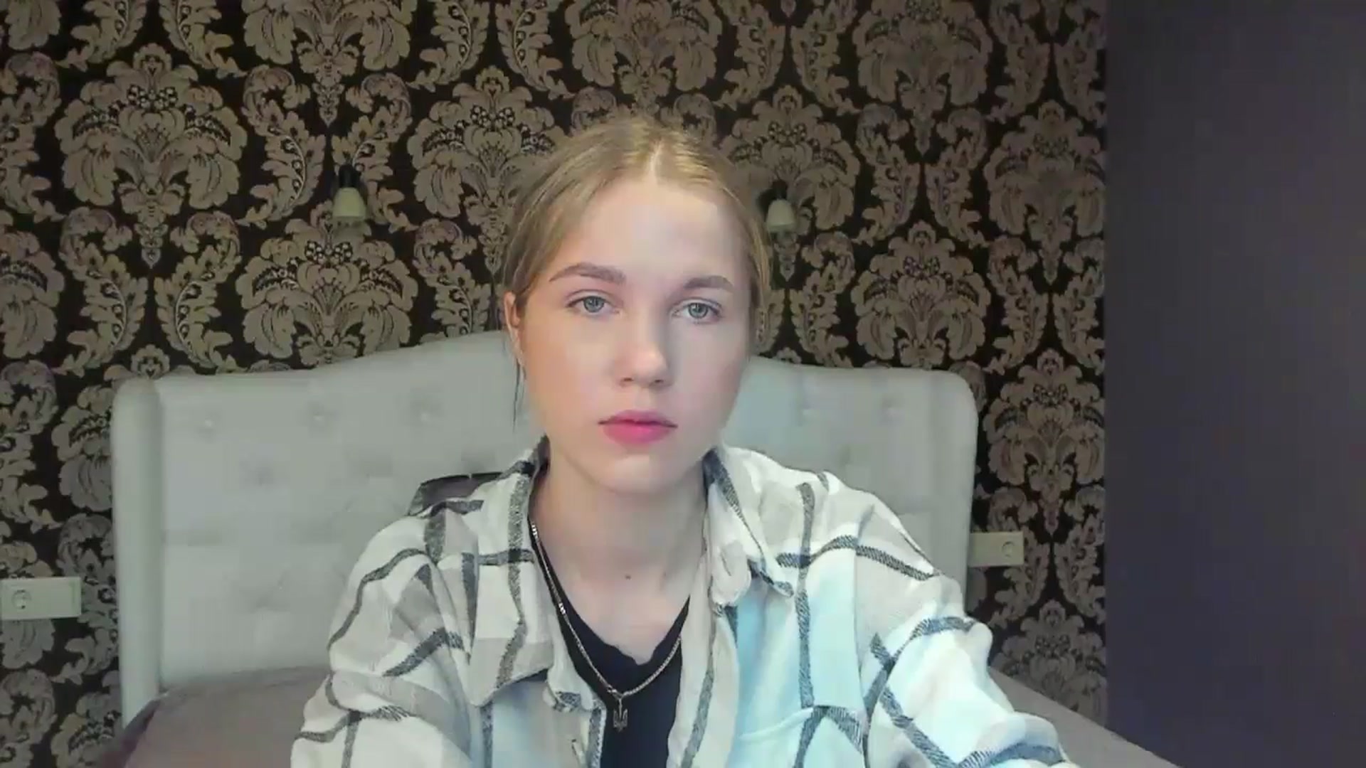 Gallery image thumbnail from Kate_Lewiss's myfreecams stream on, 05/15/2024, 07:07 image 17 of 20