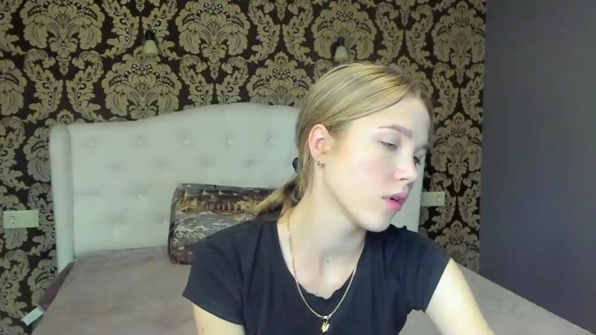 Gallery image thumbnail from Kate_Lewiss's myfreecams stream on, 05/15/2024, 10:05 image 19 of 20