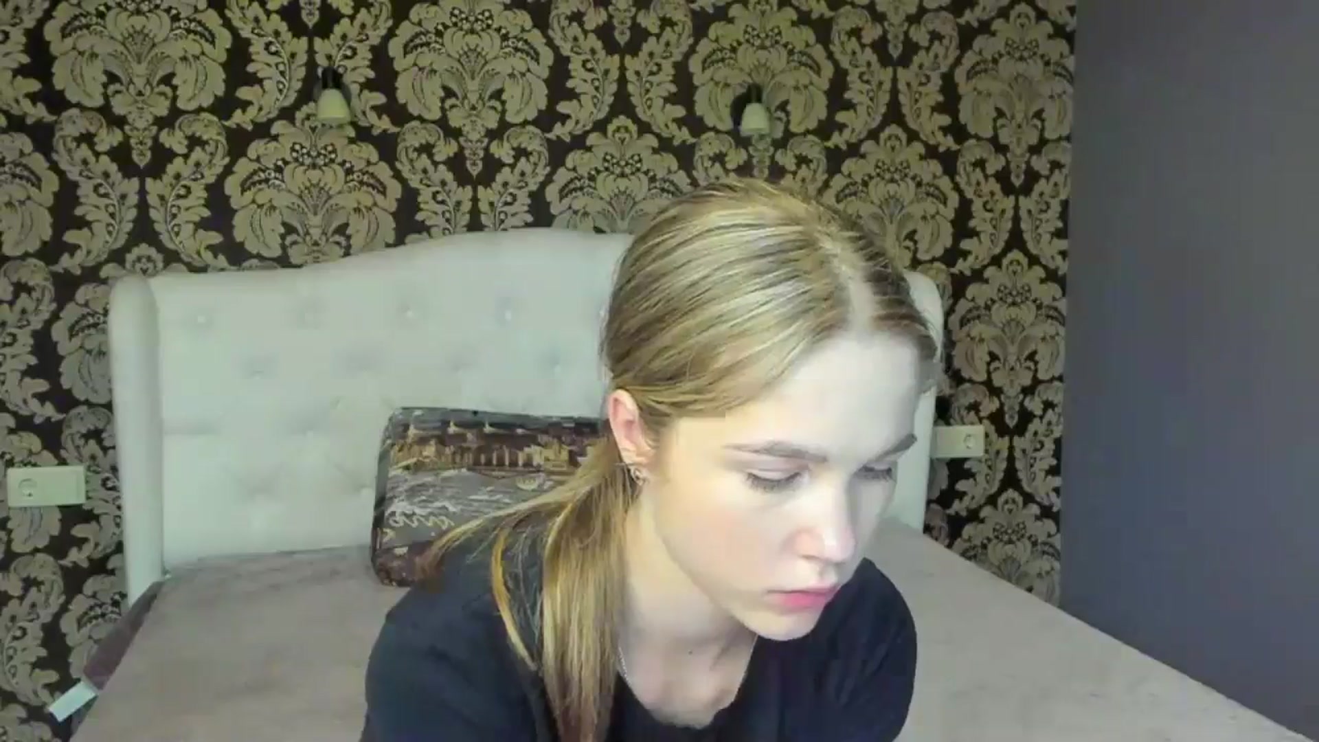 Gallery image thumbnail from Kate_Lewiss's myfreecams stream on, 05/15/2024, 11:02 image 18 of 20