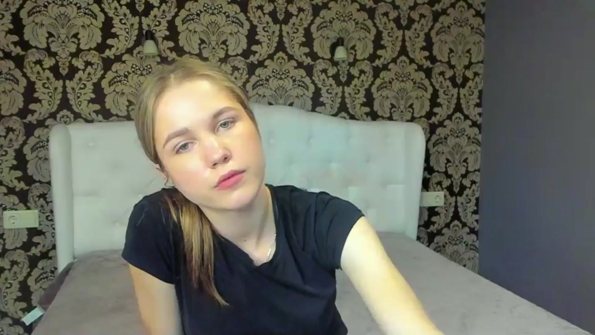 Gallery image thumbnail from Kate_Lewiss's myfreecams stream on, 05/15/2024, 11:02 image 4 of 20