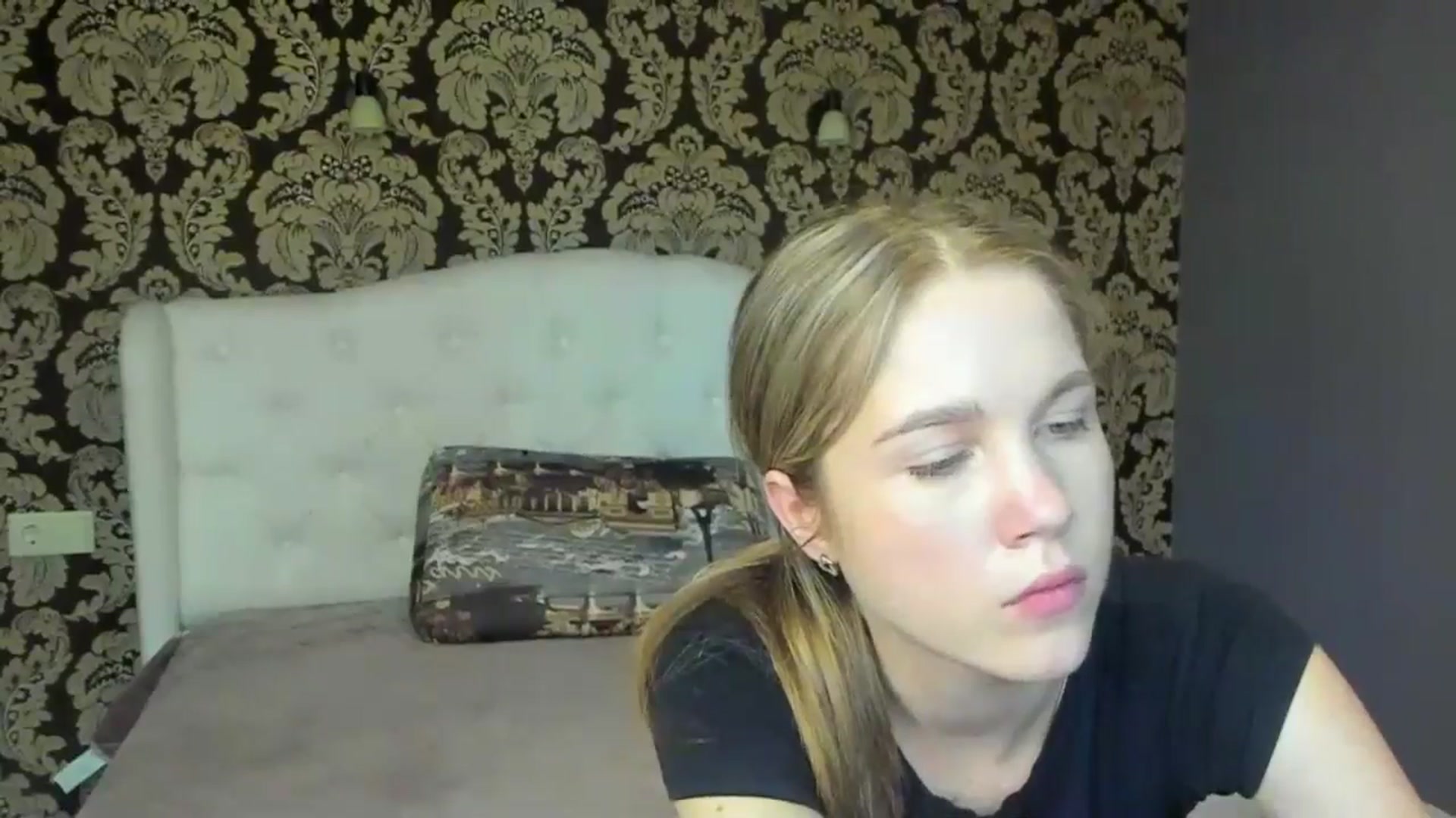 Gallery image thumbnail from Kate_Lewiss's myfreecams stream on, 05/15/2024, 11:02 image 14 of 20