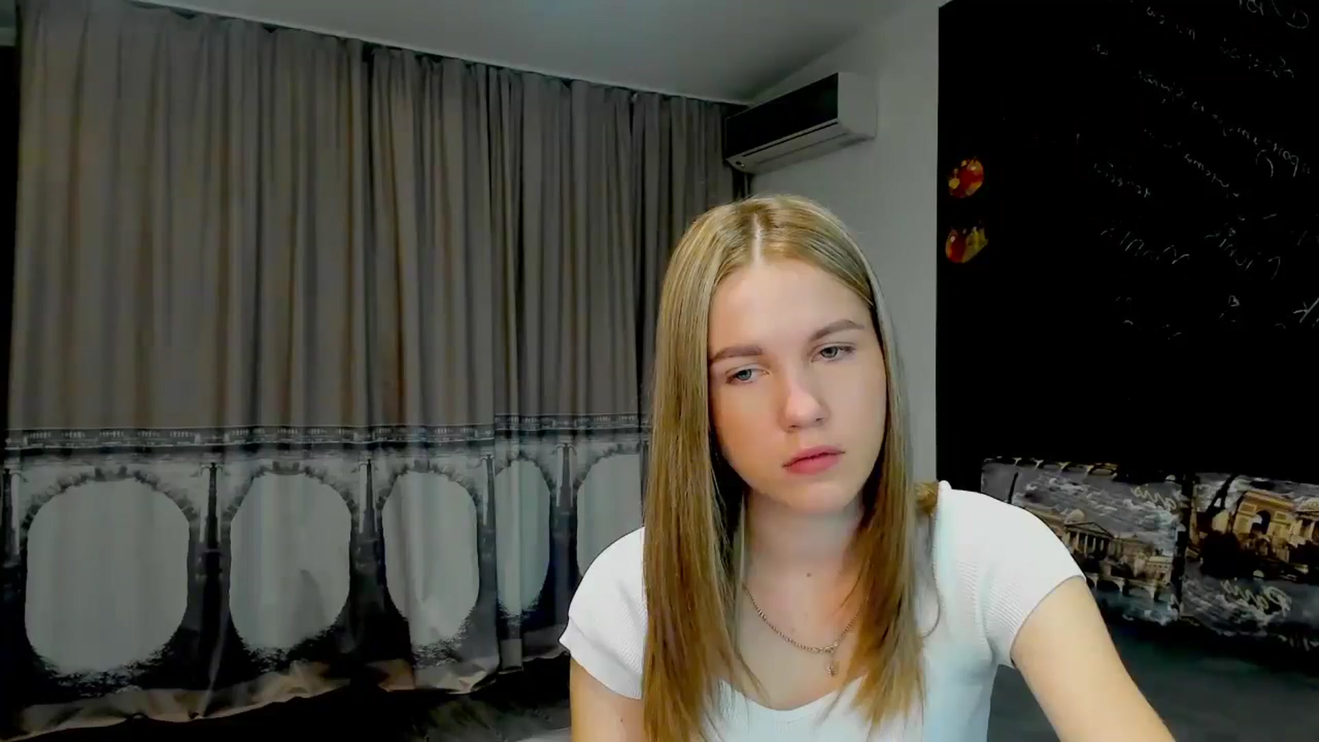 Gallery image thumbnail from Kate_Lewiss's myfreecams stream on, 05/16/2024, 07:07 image 13 of 20