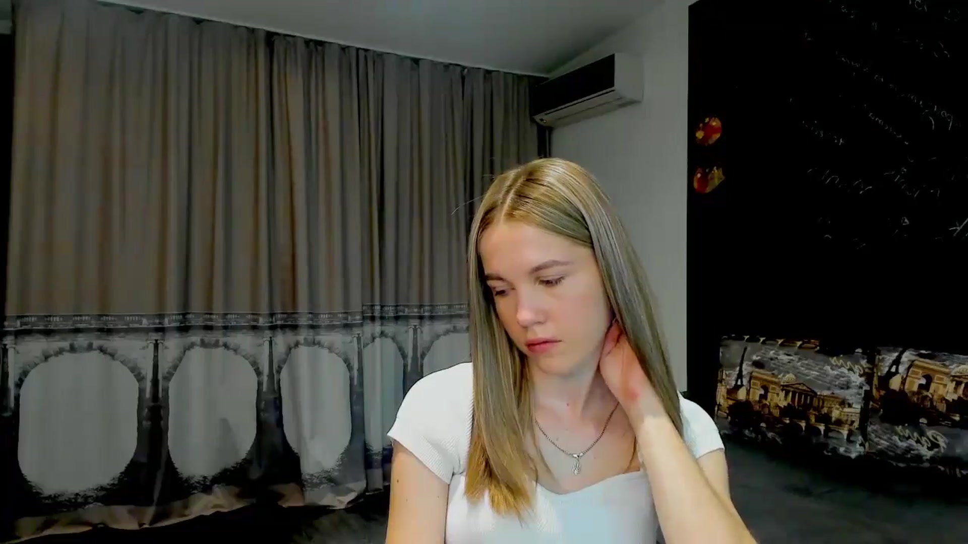 Gallery image thumbnail from Kate_Lewiss's myfreecams stream on, 05/16/2024, 07:07 image 9 of 20