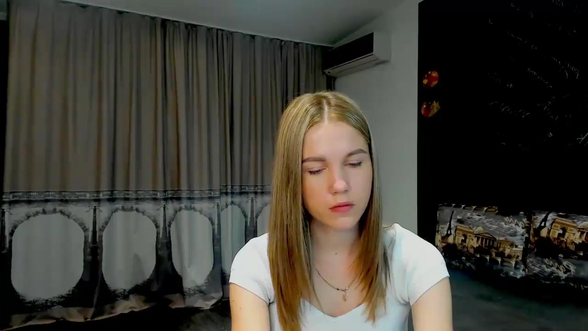 Gallery image thumbnail from Kate_Lewiss's myfreecams stream on, 05/16/2024, 07:07 image 11 of 20