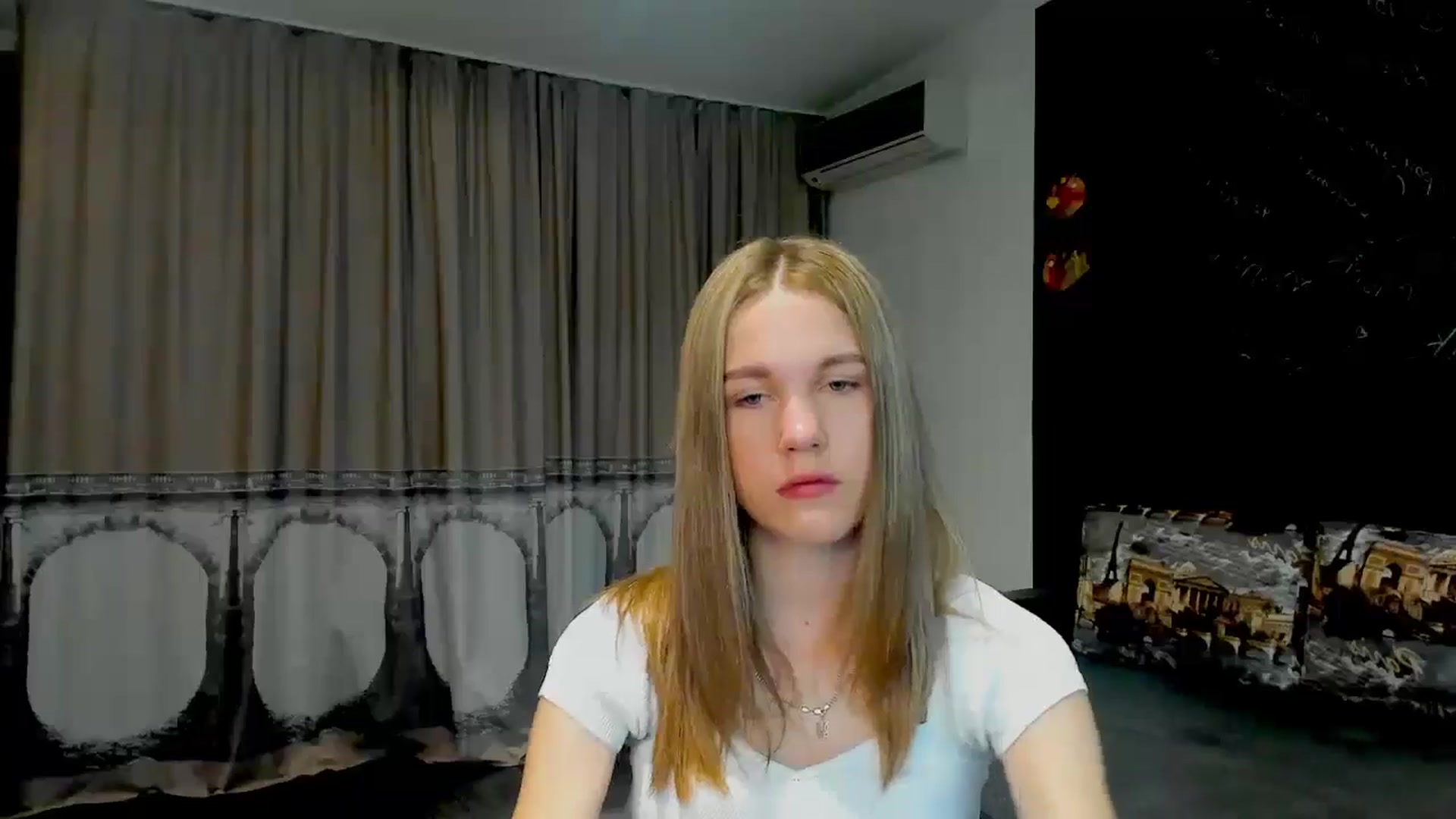 Gallery image thumbnail from Kate_Lewiss's myfreecams stream on, 05/16/2024, 07:07 image 2 of 20
