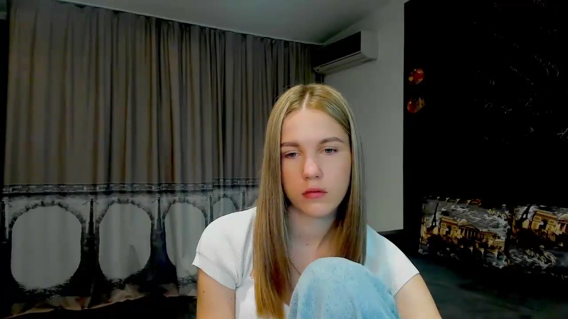 Gallery image thumbnail from Kate_Lewiss's myfreecams stream on, 05/16/2024, 07:07 image 14 of 20