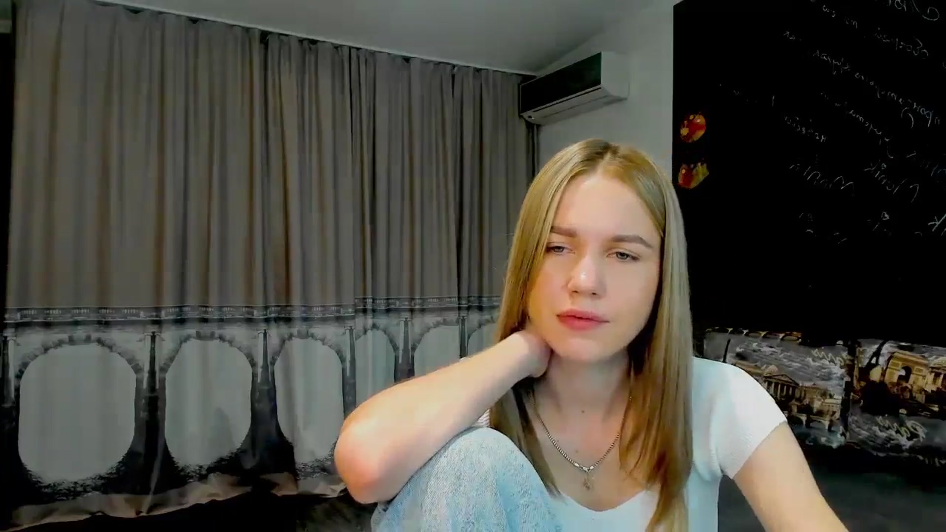 Gallery image thumbnail from Kate_Lewiss's myfreecams stream on, 05/16/2024, 07:32 image 20 of 20