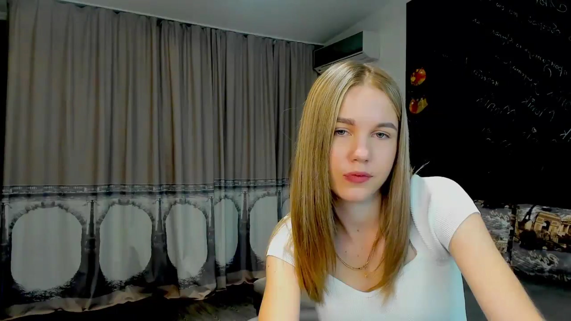 Gallery image thumbnail from Kate_Lewiss's myfreecams stream on, 05/16/2024, 07:32 image 14 of 20
