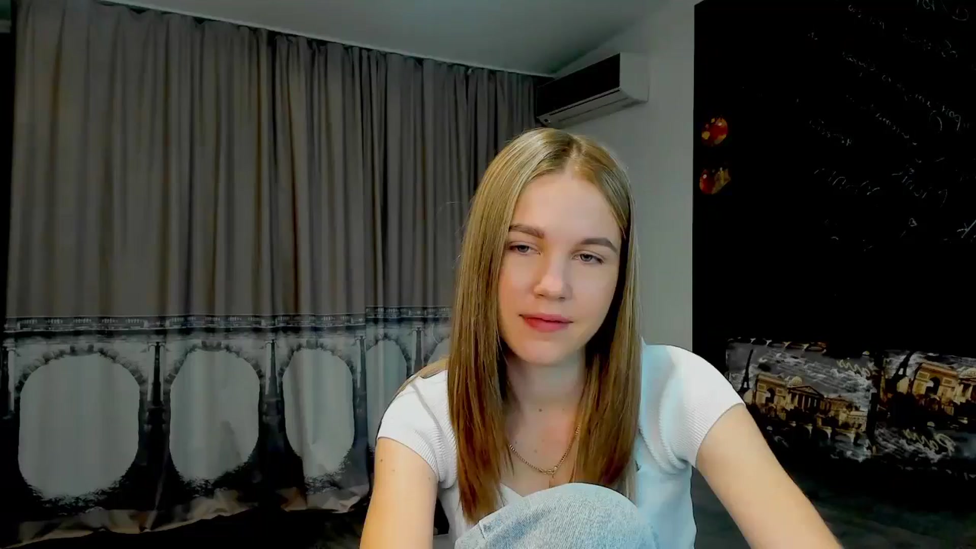 Gallery image thumbnail from Kate_Lewiss's myfreecams stream on, 05/16/2024, 07:32 image 10 of 20